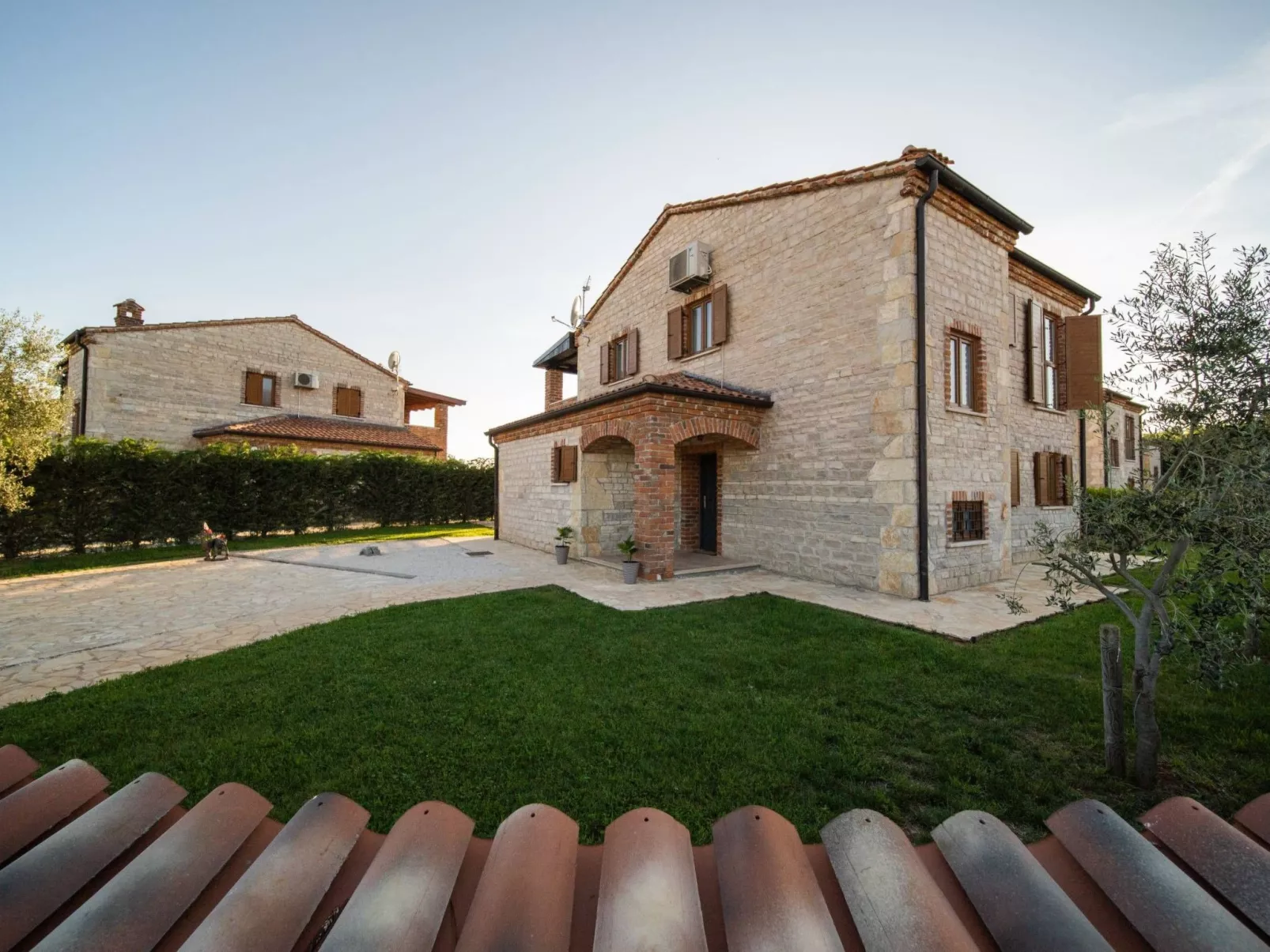 Villa Mani-Image-tags.info