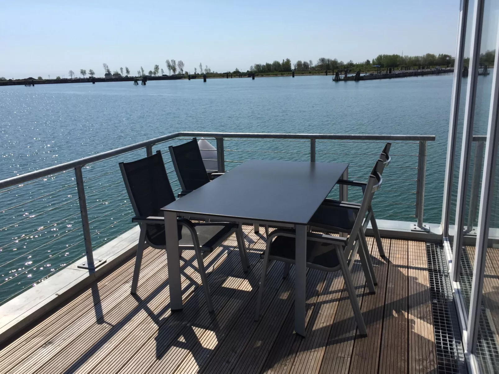 Antares One-Draußen