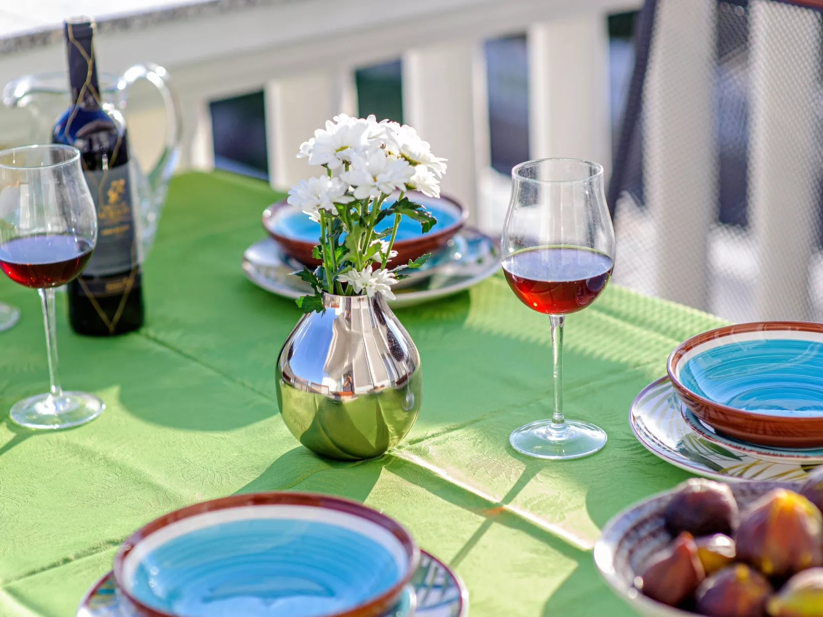 Wohnung mit Blick auf das Wasser-Draußen