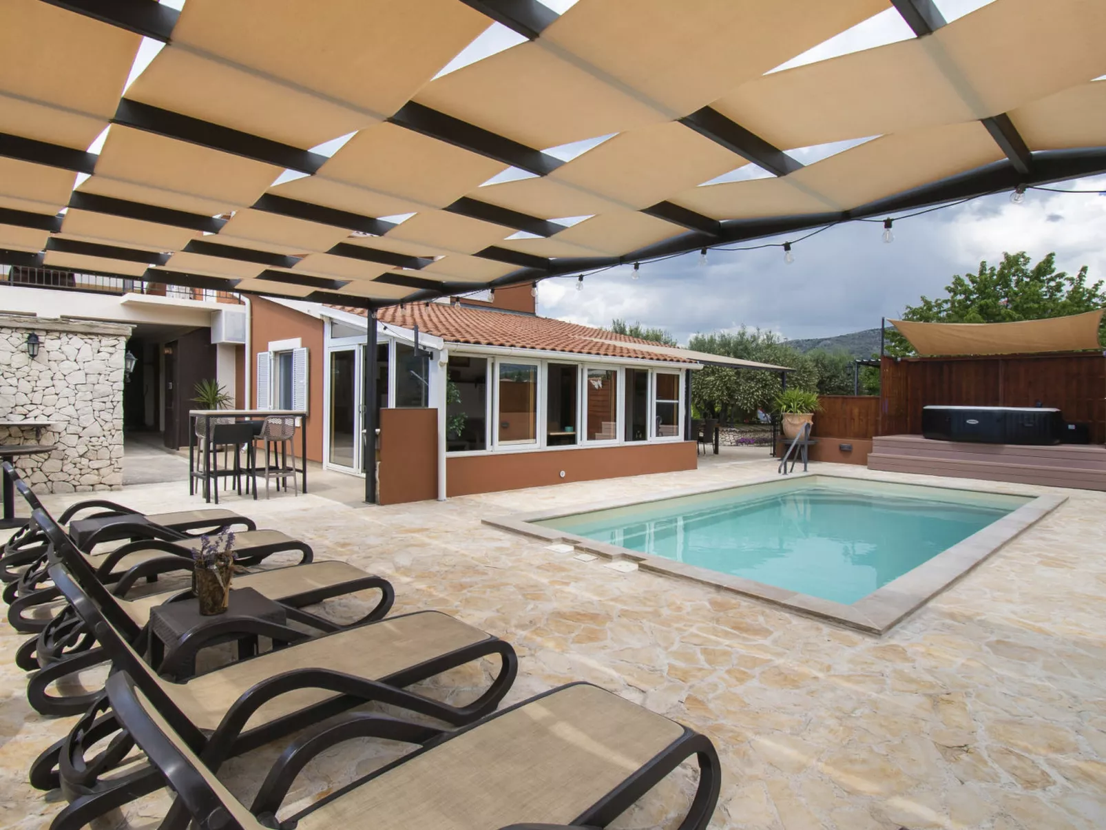 Villa "Bruna" mit privatem Pool-Outside