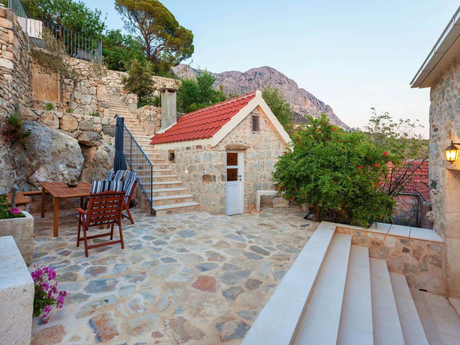 Wunderschöne Steinvilla mit tollem Ausblick-Dehors