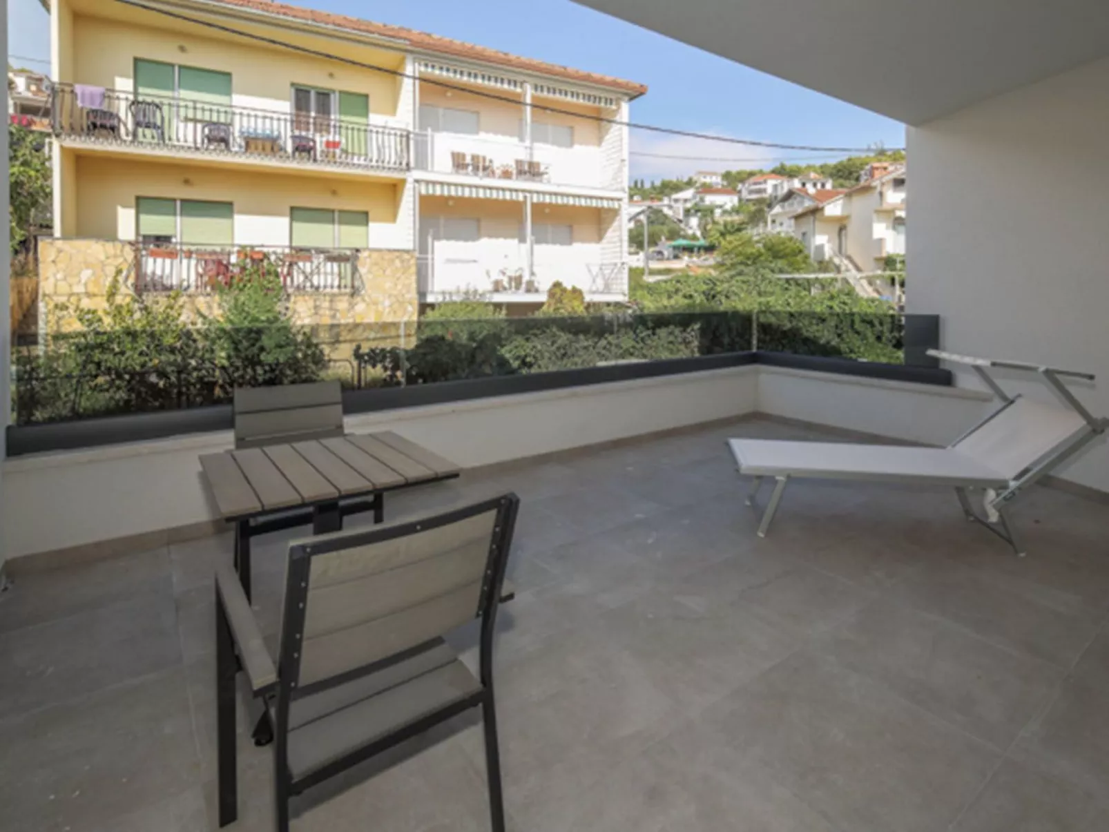 Luxusvilla Viola mit Pool, Sauna und Fitnessraum-Draußen