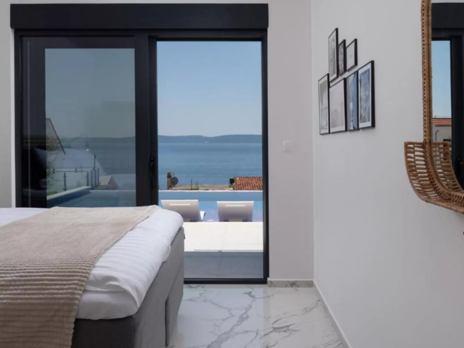 Villa Julian mit beheiztem Pool-Dedans