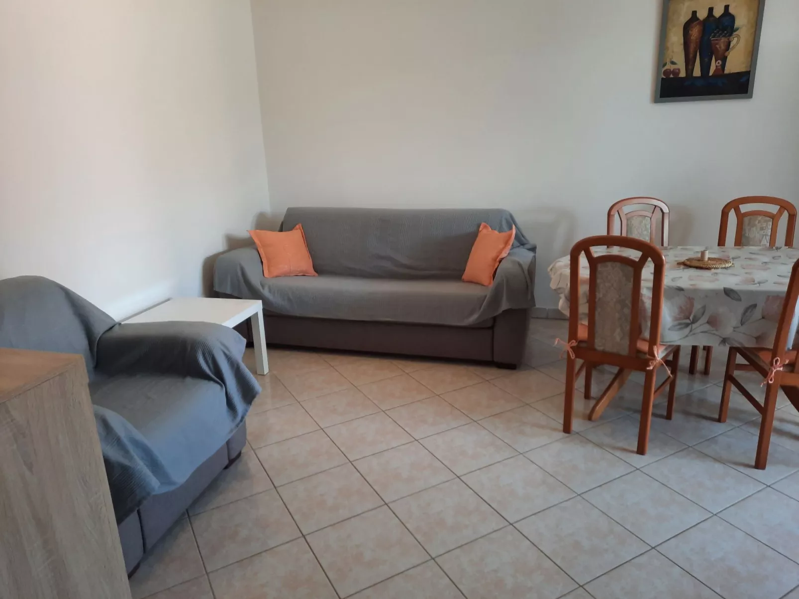 Mit privater Terrasse-Inside