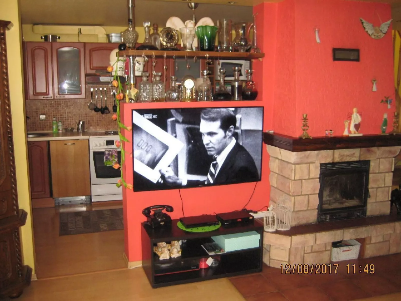 Mit Garten, Grill und Terrasse-Drinnen