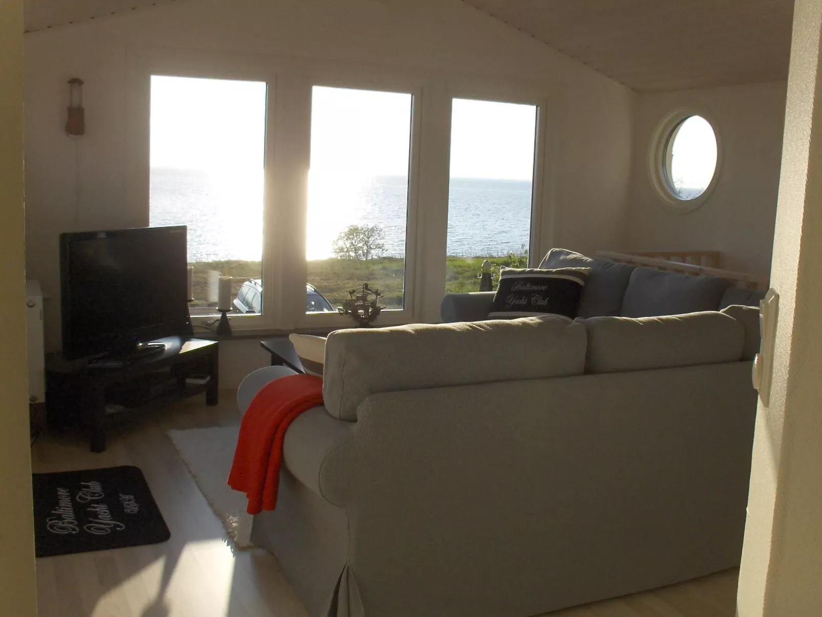 Freistehende Strandvilla mit großem Balkon-Image-tags.info