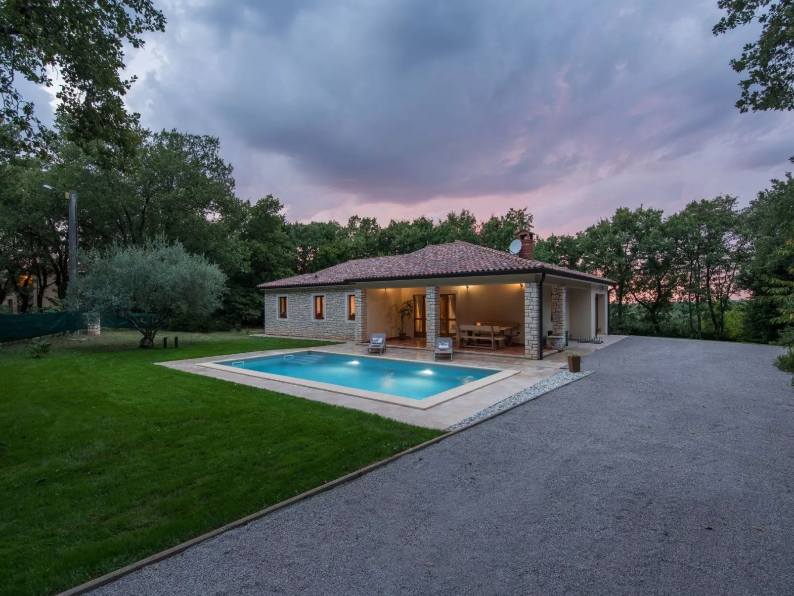 Mit Privatpool für 6 Personen ca. 70 m&sup2; in Juricani, Istrien (Umag und Umg-Image-tags.info