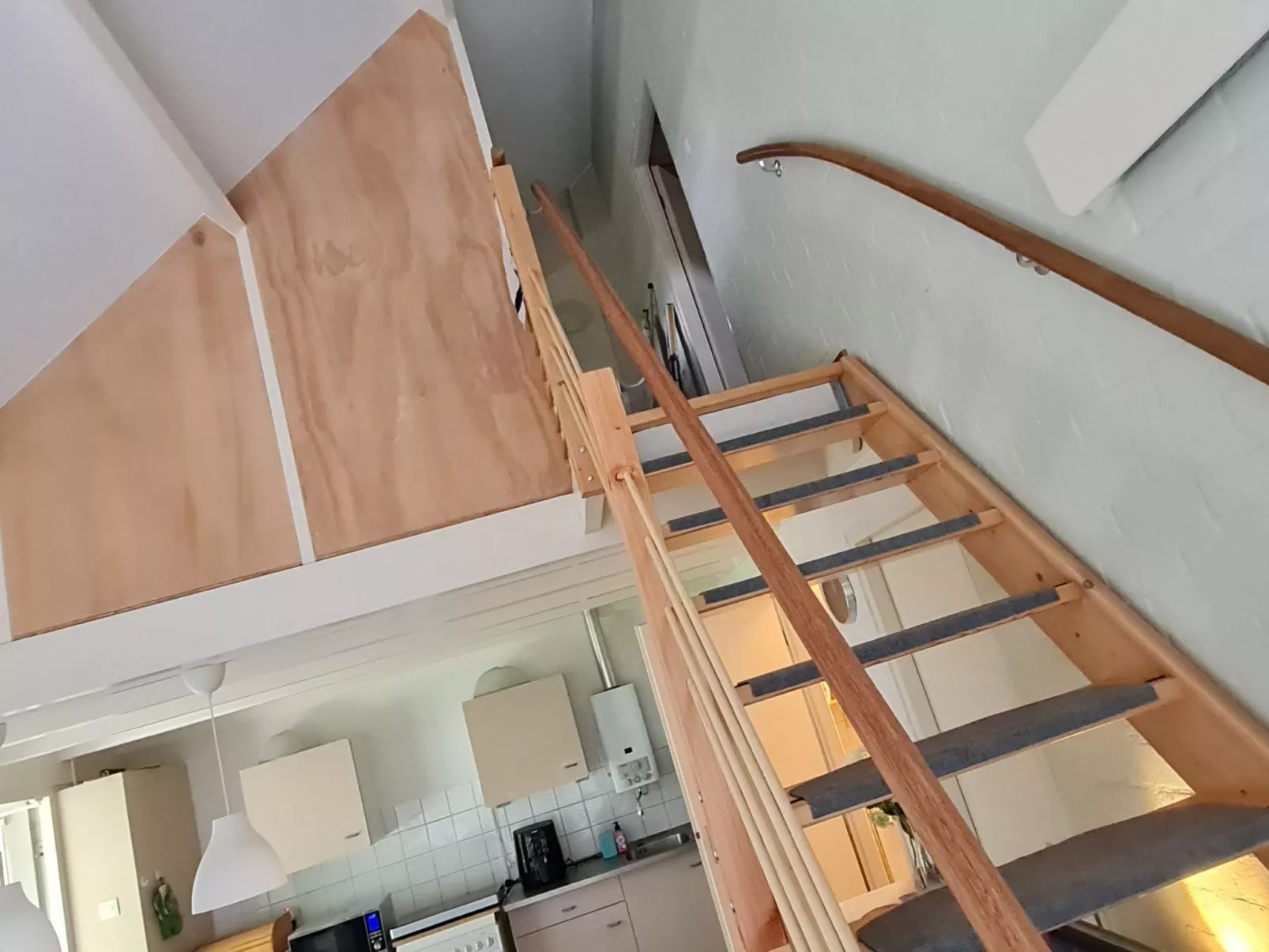 "Buurtweg 121"-Drinnen