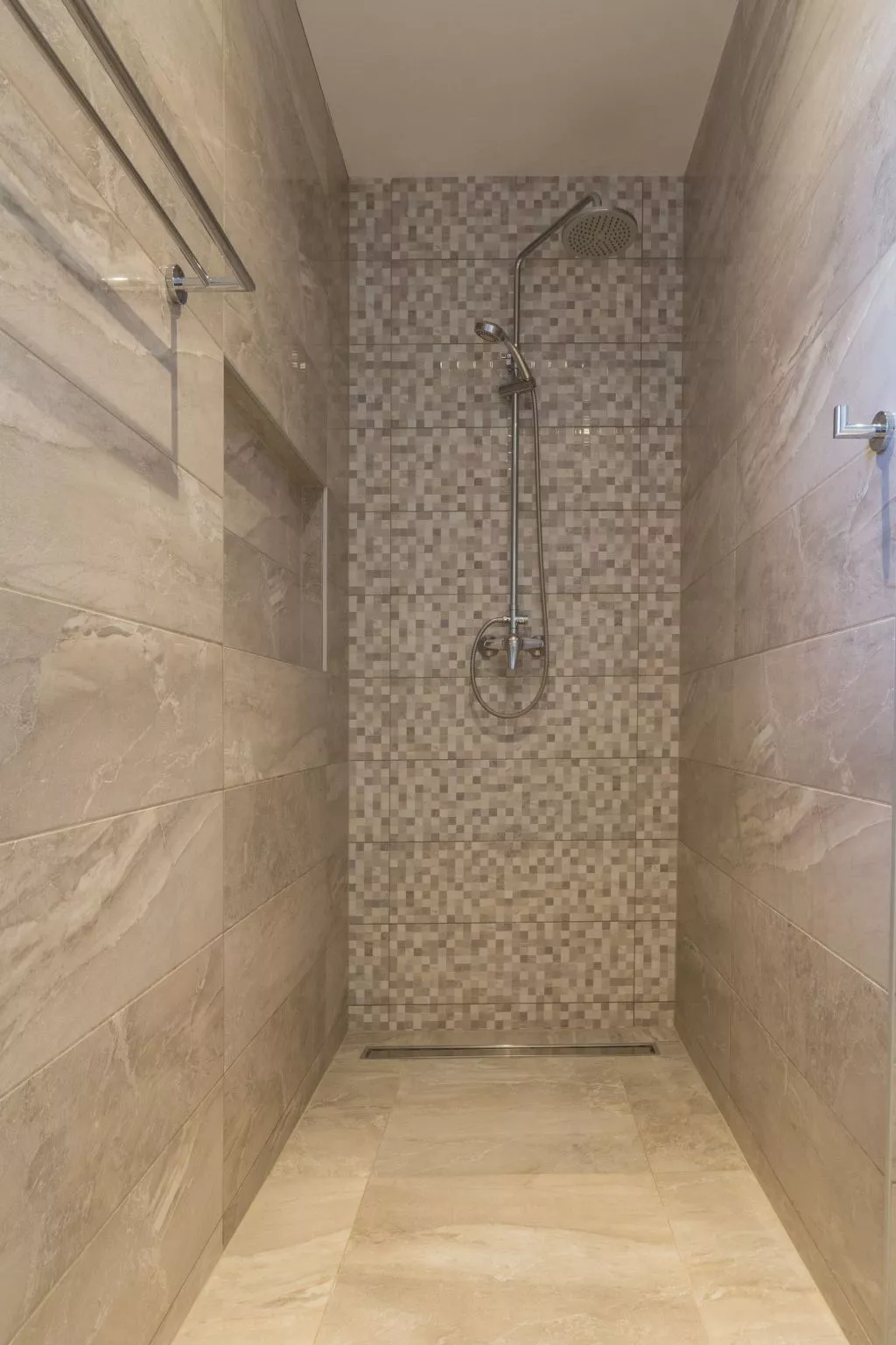 Villa Ema - beheizter Salzwasserpool, Fitnessraum und Sauna-Drinnen