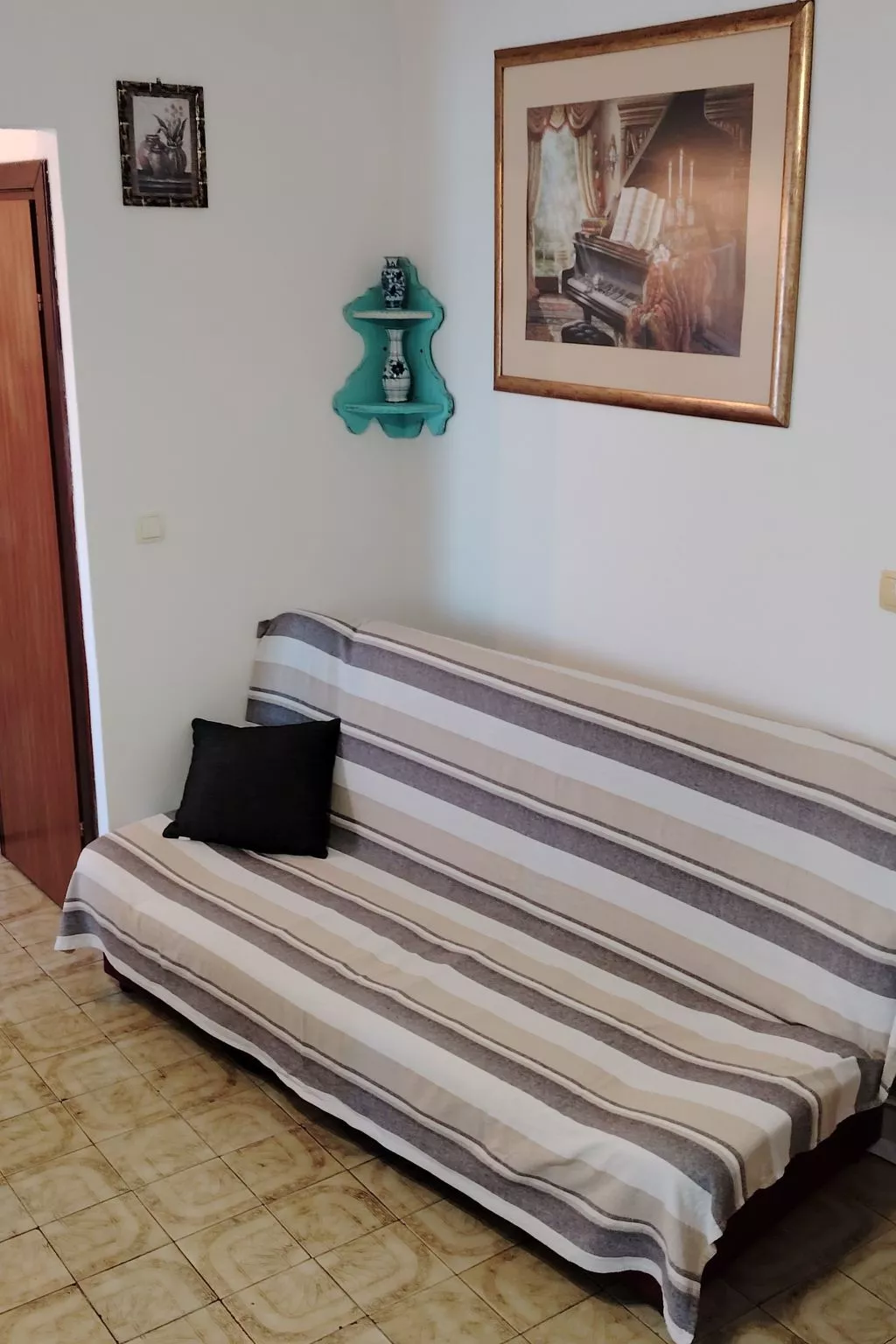 In Vir mit Terrasse und Garten-Drinnen