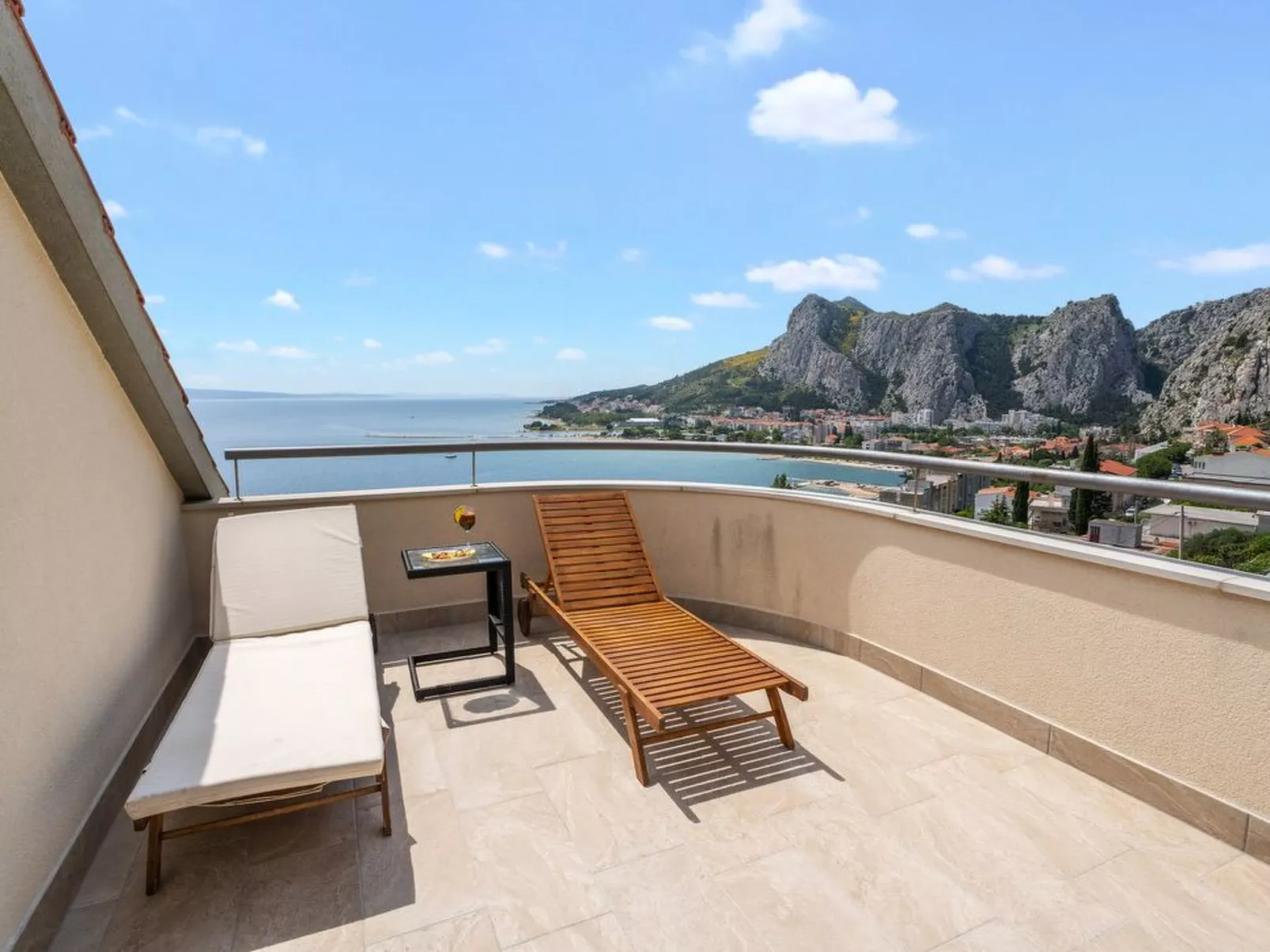 Ferienappartement mit zwei Meerblick-Balkonen-Draußen