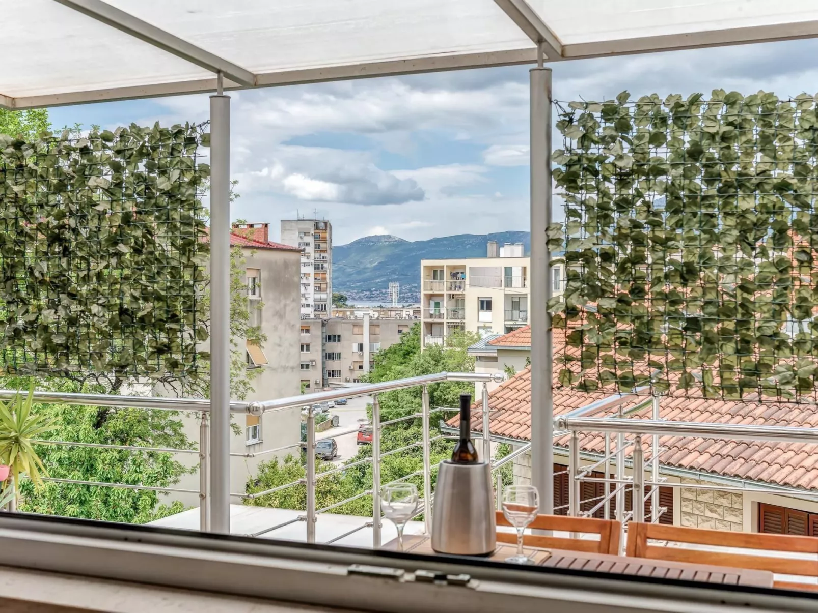 Appartement "Slavica" mit Blick auf das Wasser-Dehors