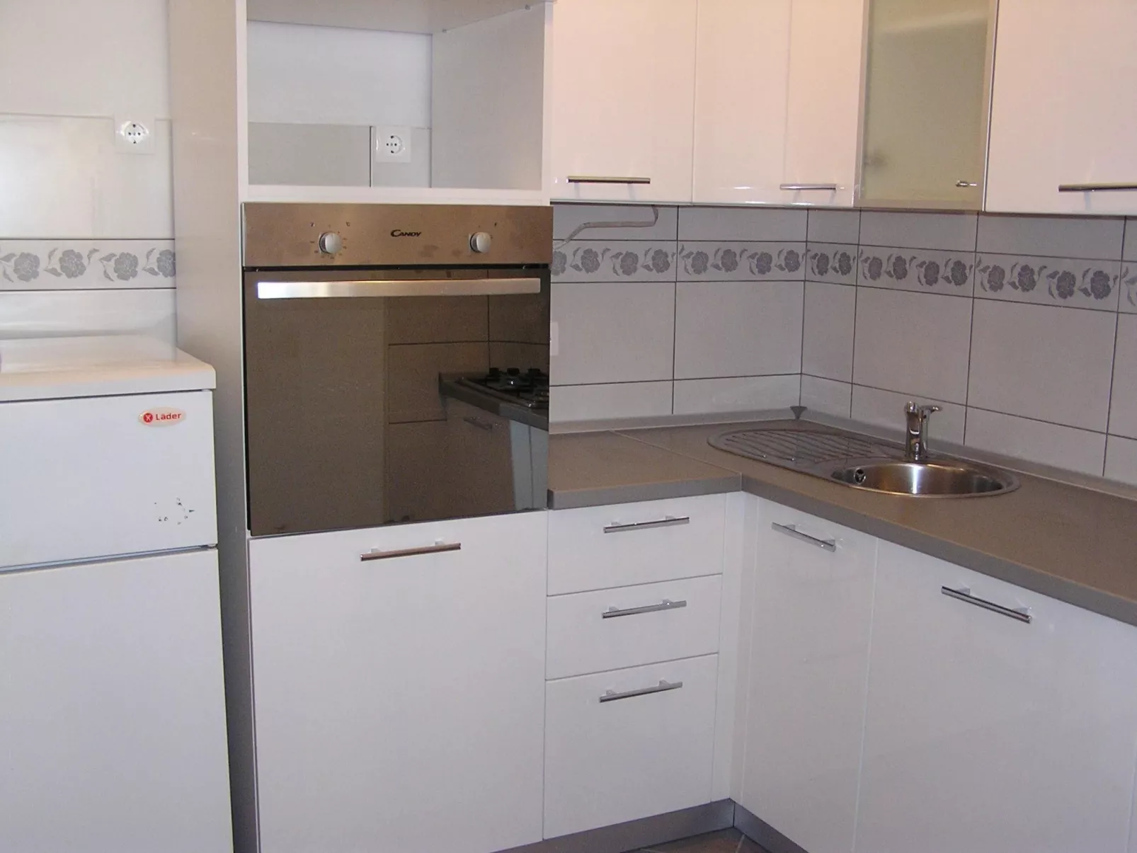 Zwei-Zimmer-Wohnung Radosav-Drinnen