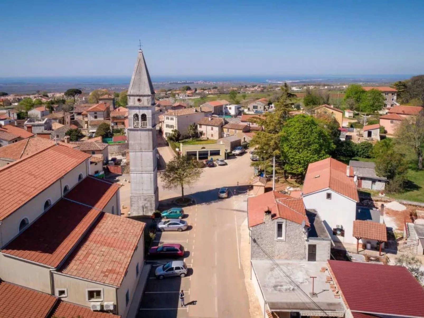 Mit Whirlpool und Sauna, in Kastelir-Dehors