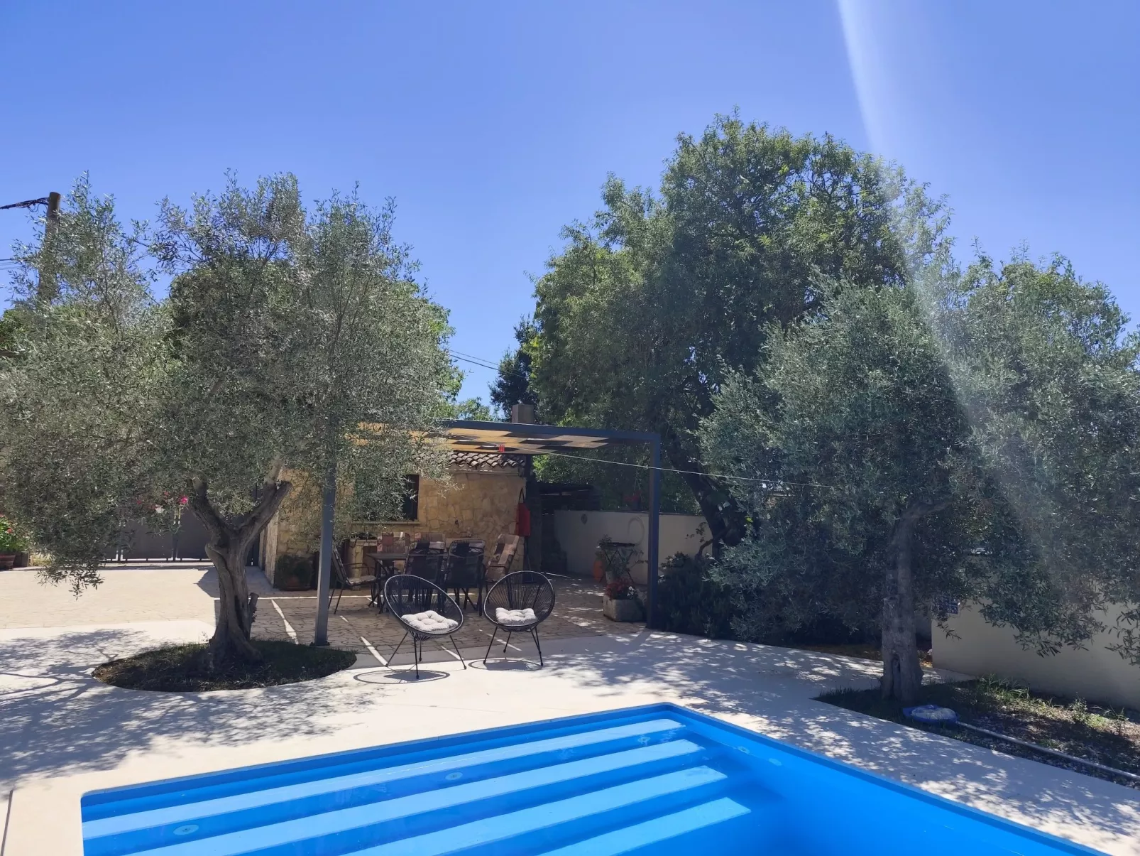 AQUA mit Pool-Outside