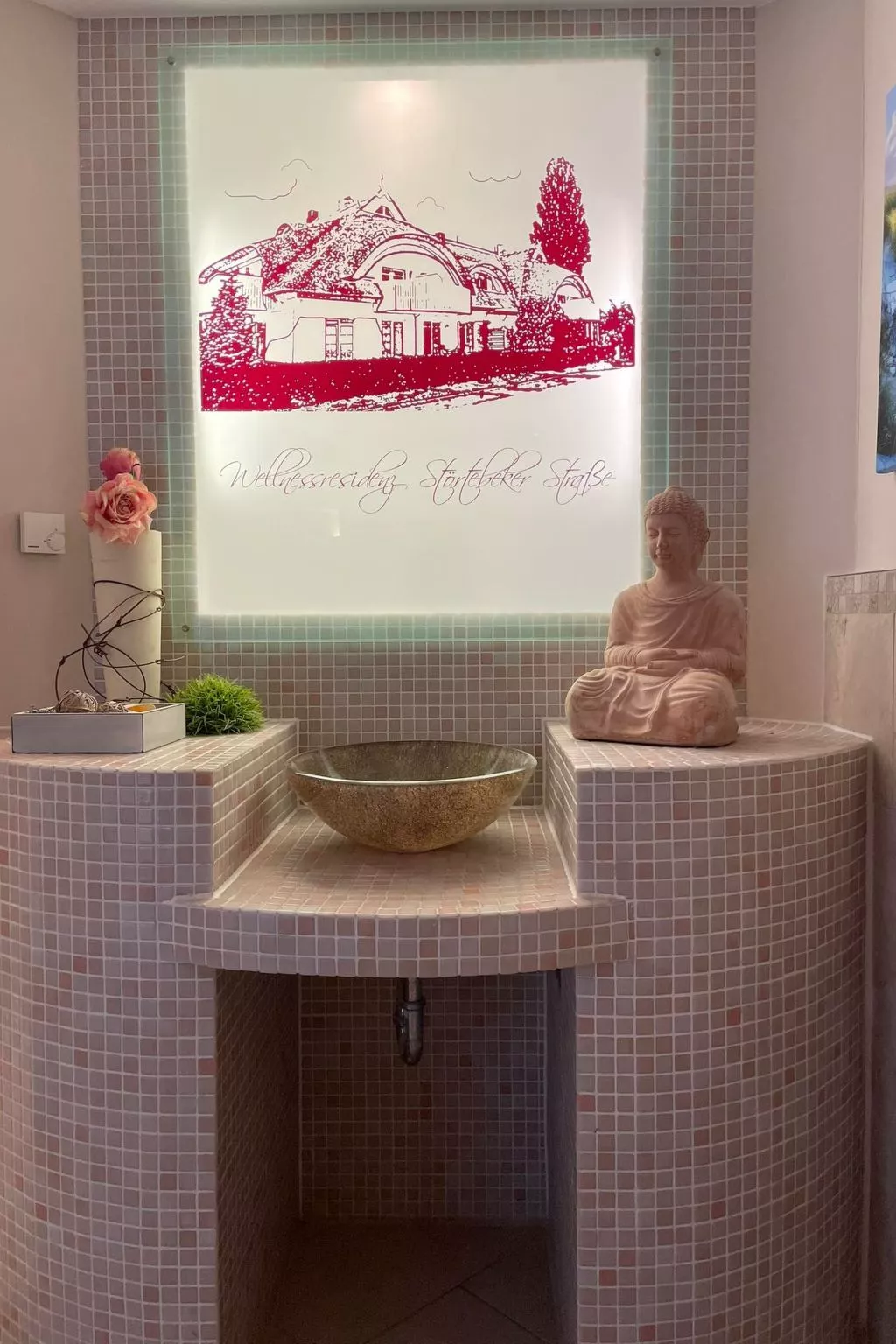 Helle Ferienwohnung mit Wellnesslandschaft-Dehors