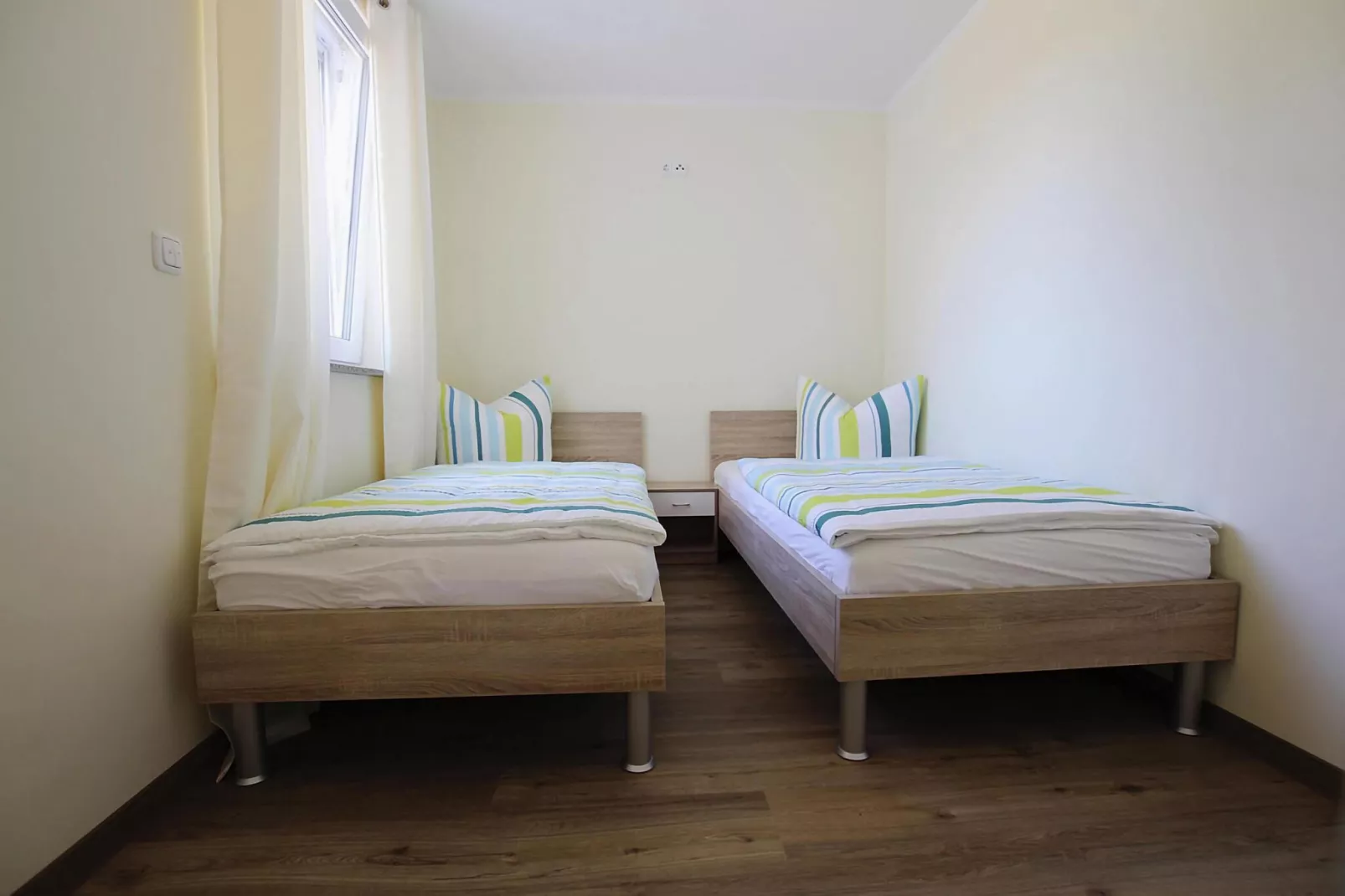 Apartment Hafenflair / Haus 1 OG-Wohnung 3 8 Pers-Bedroom