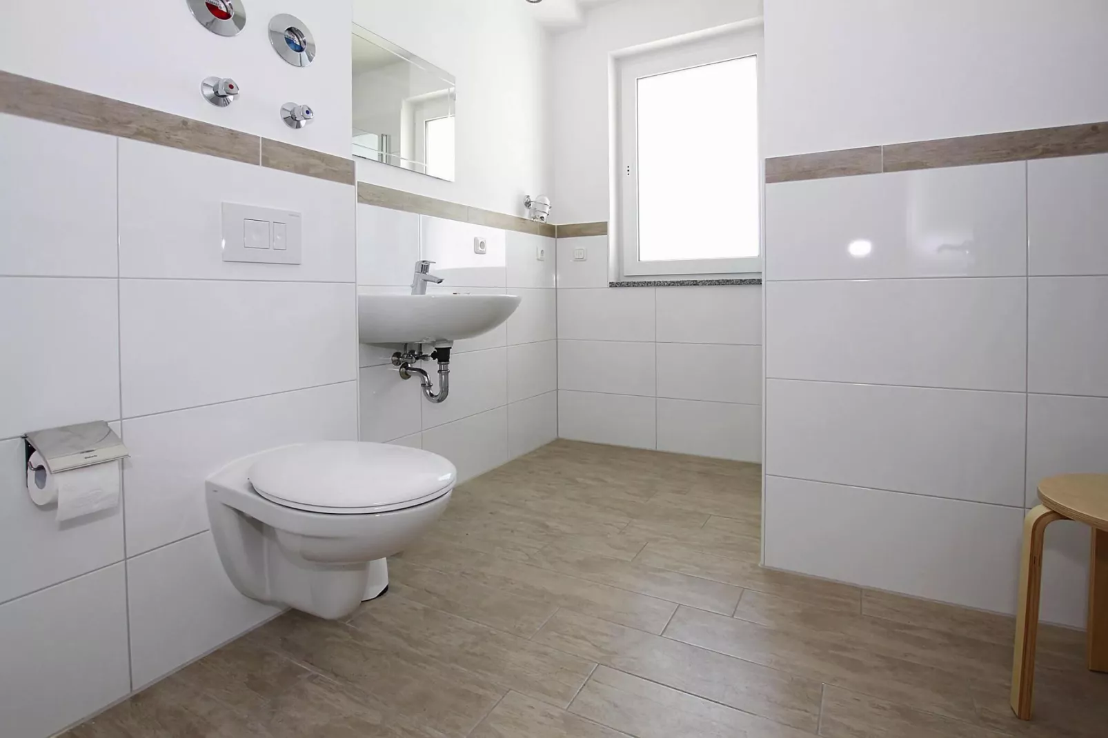 Apartment Hafenflair / Haus 1 OG-Wohnung 3 8 Pers-Bathroom