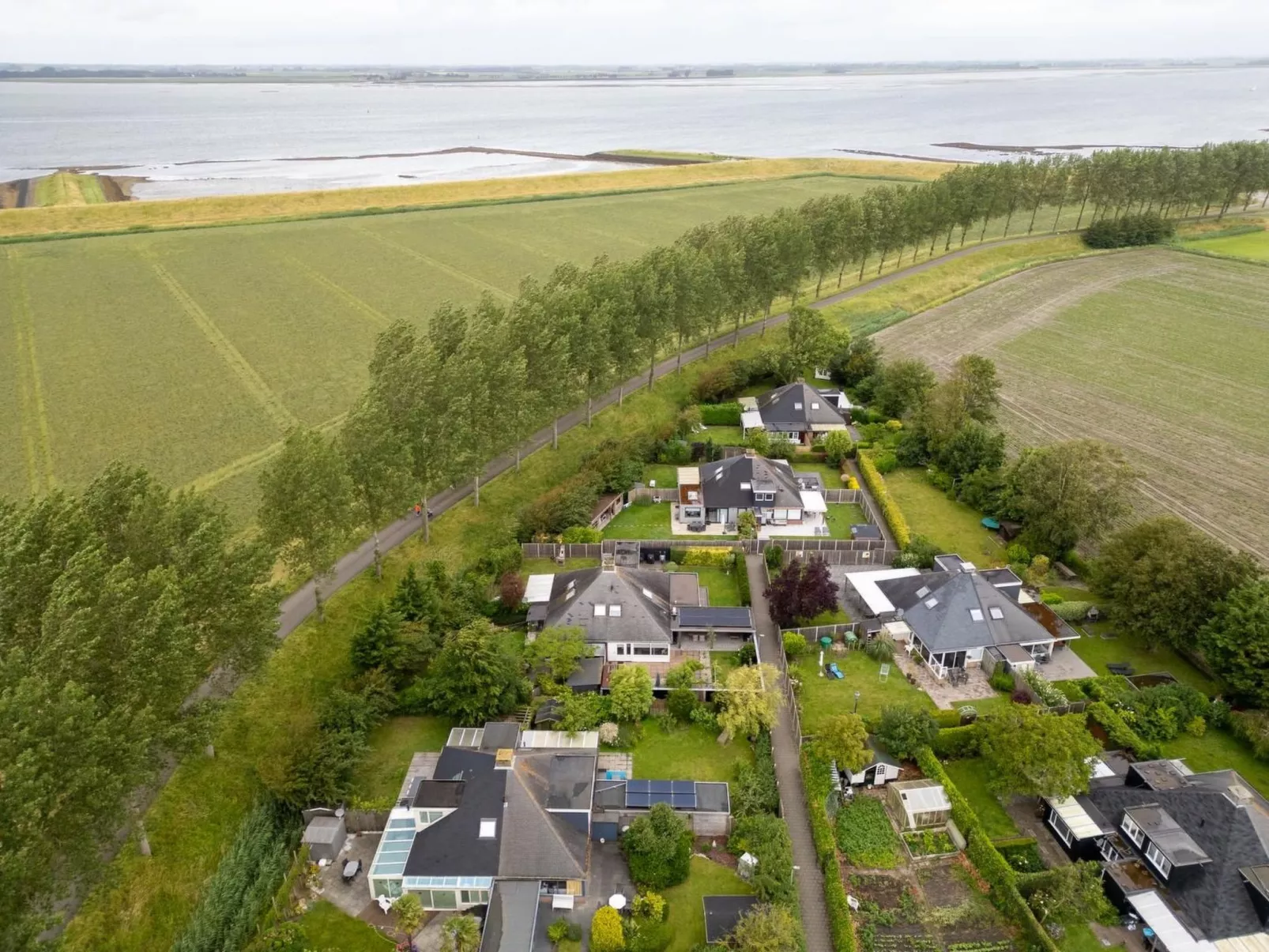 Schöne Familien-Ferienwohnung in Zeeland-Draußen