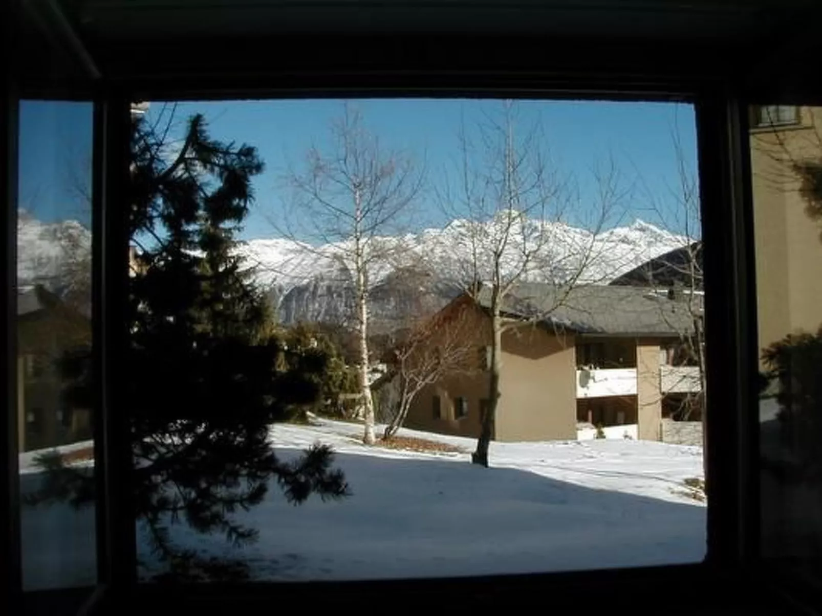 Chavallera Wohnheim Surlej 9-Draußen