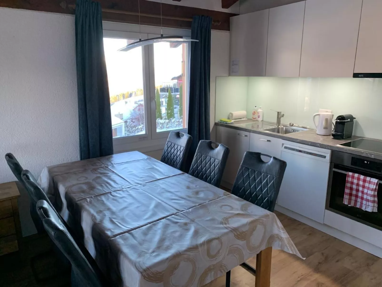 Aparthaus Surselva, direkt an der Skipiste-Dedans