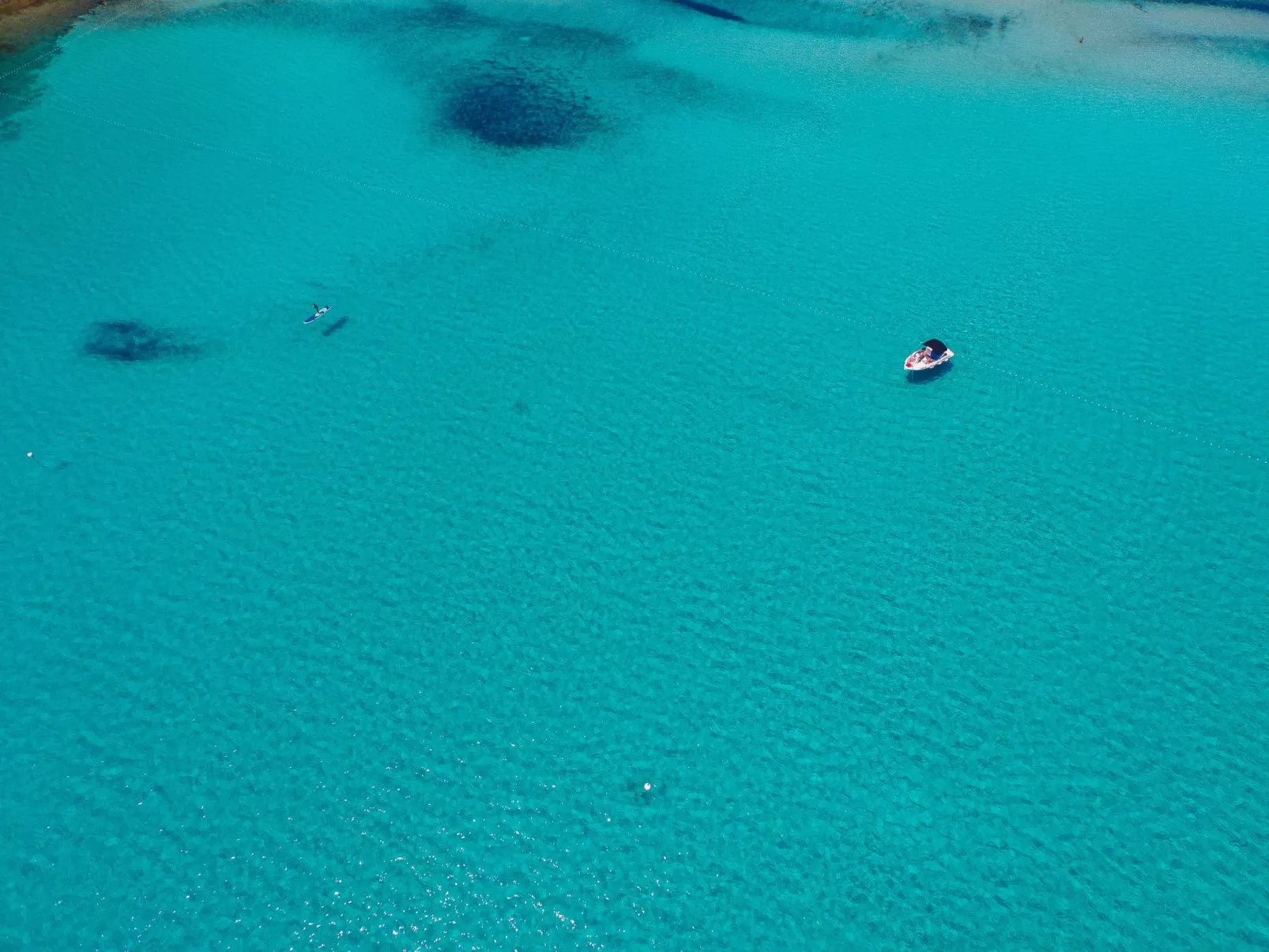 "Sakarun" mit Blick auf das Wasser-Draußen