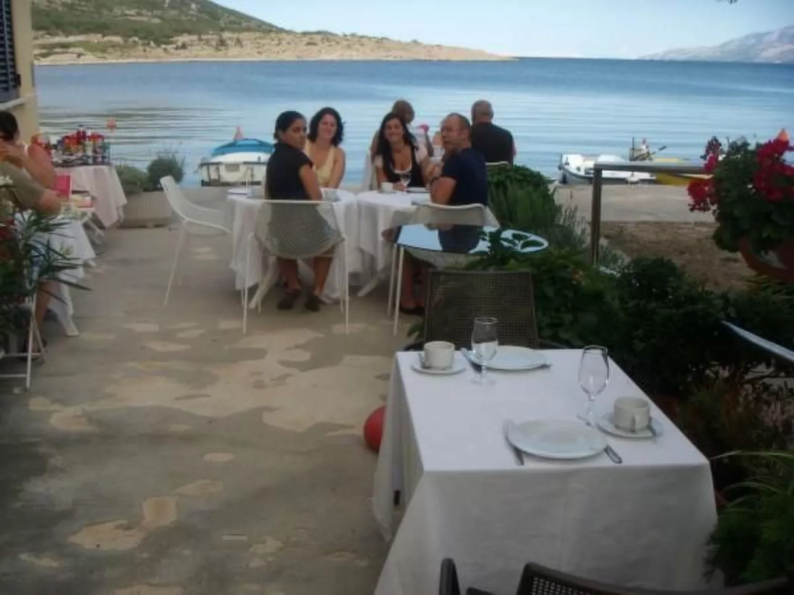 Duplex-Apartment mit Blick auf das Meer und den Garten-Draußen