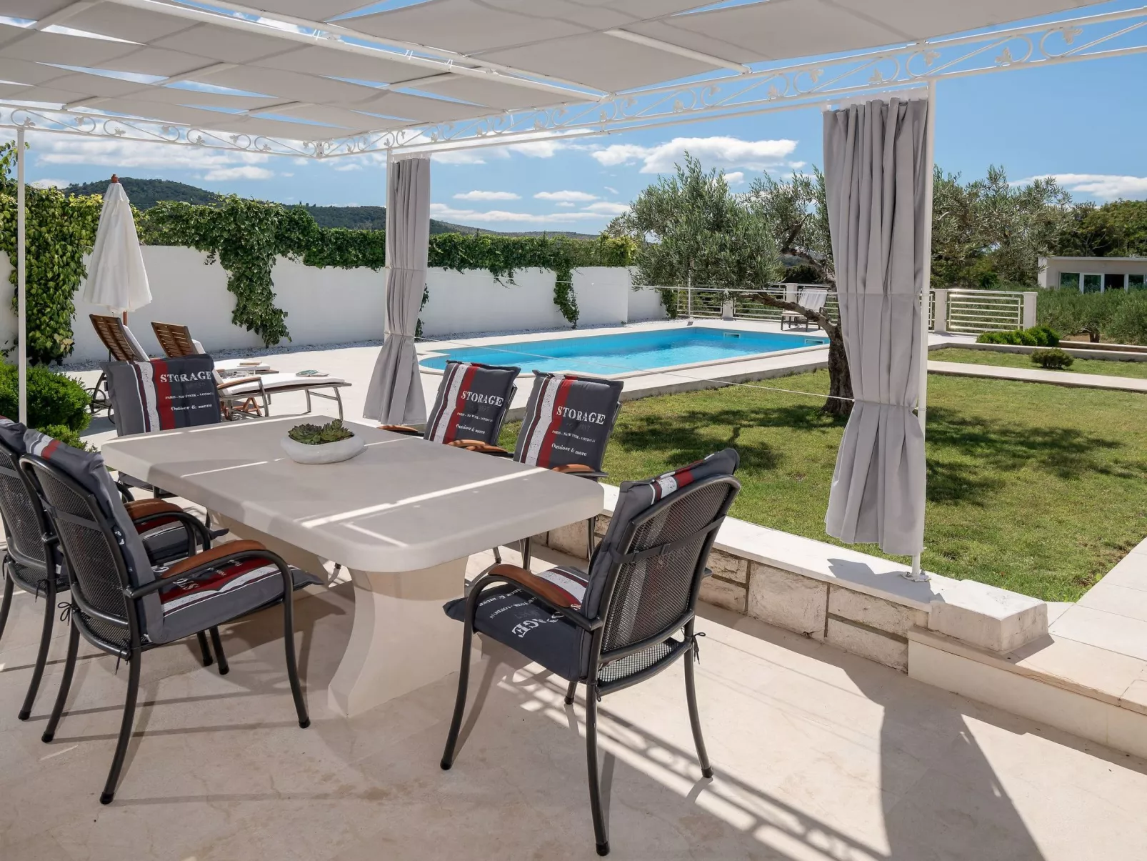 Finca mit Garten, Grill und Terrasse-Draußen