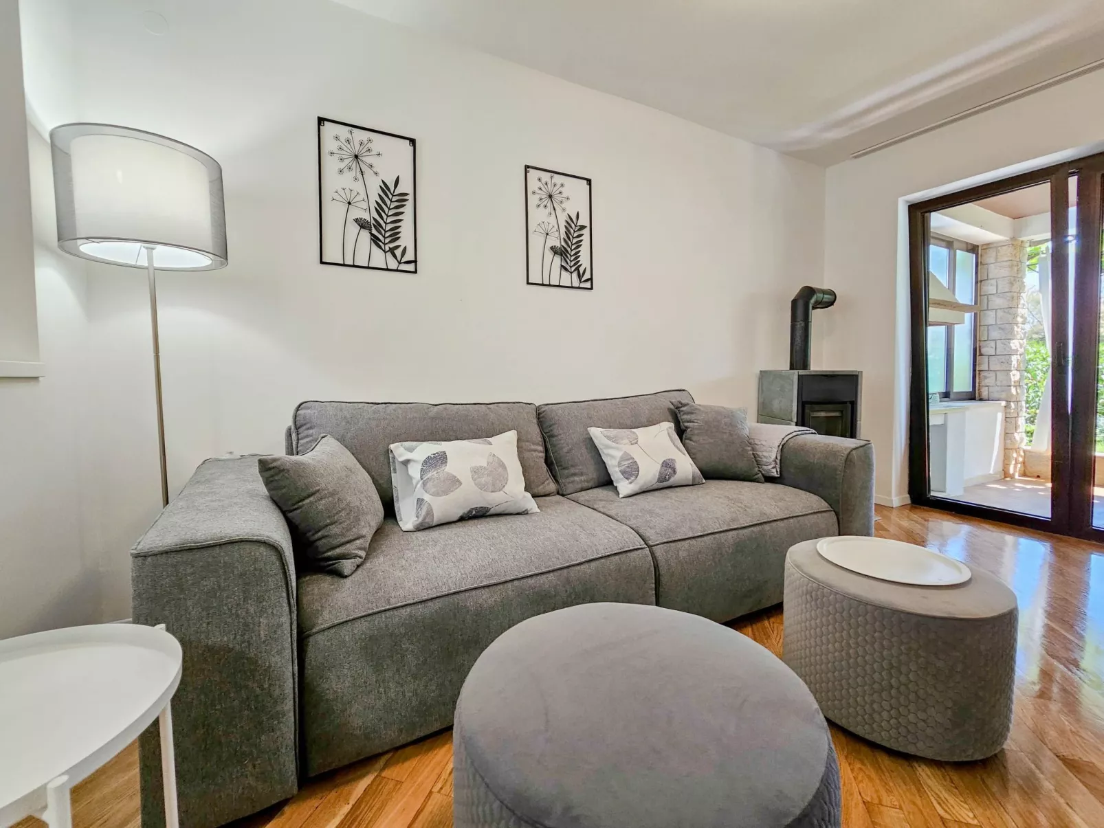 Für 4 Personen ca. 45 m&sup2; in Novigrad, Adriaküste Kroatien (Westküste von I-Inside