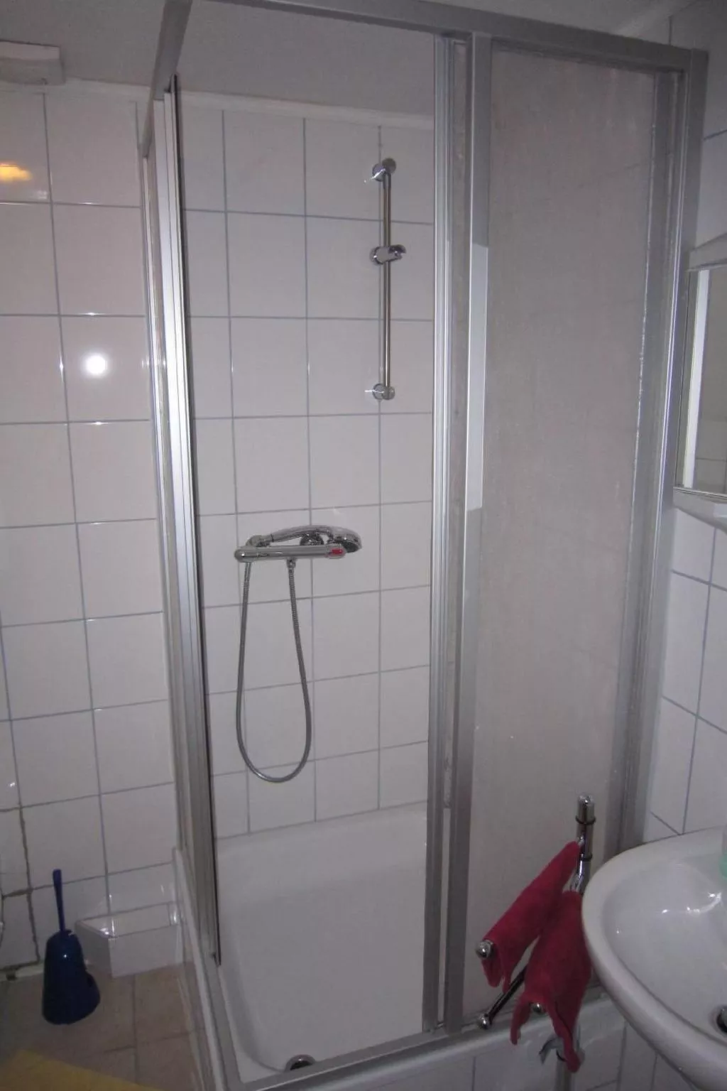 In Nesse mit Garten, Terrasse und Grill-Drinnen