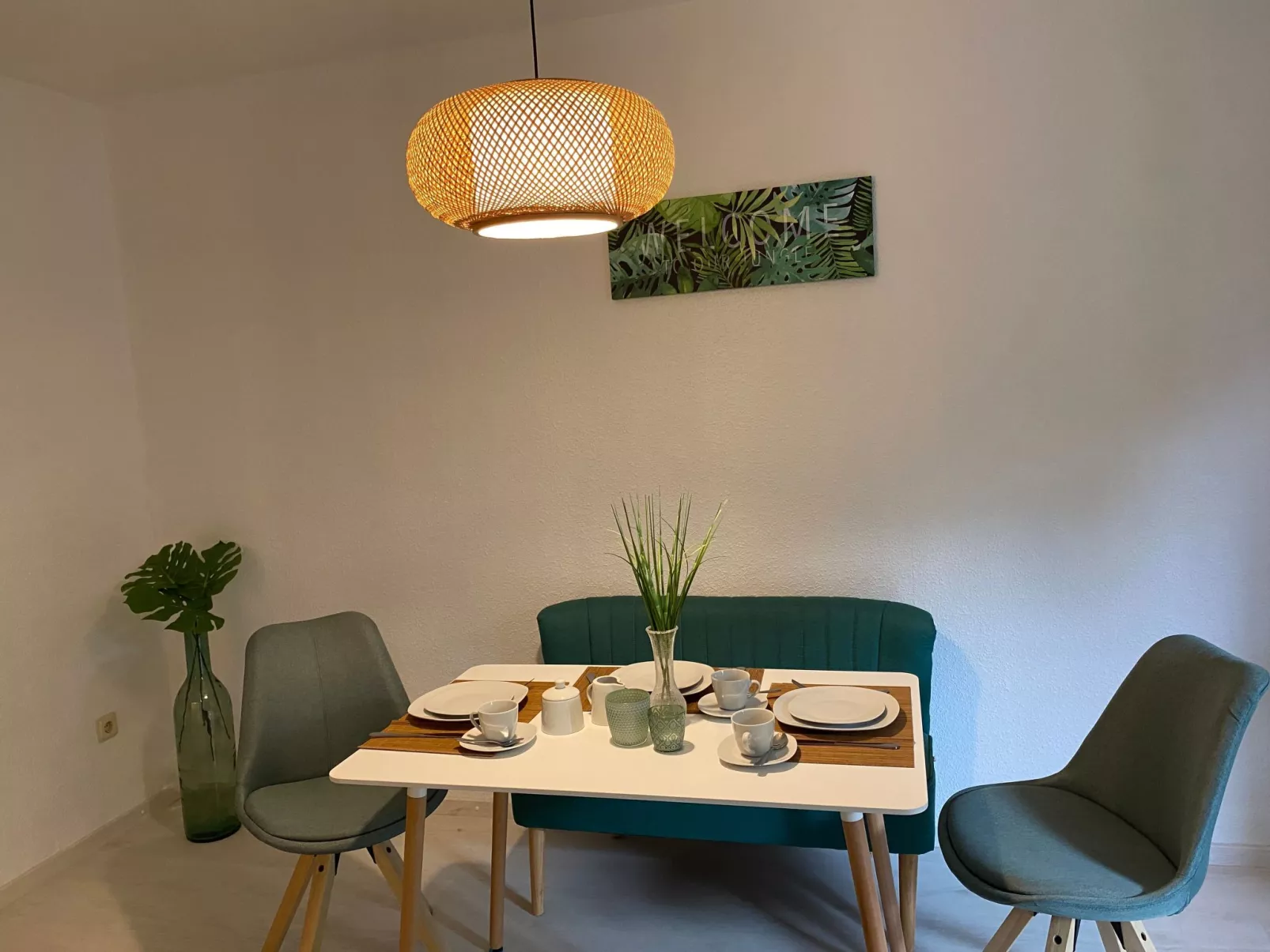 Grüne Oase neben Duisburg Hbf-Inside