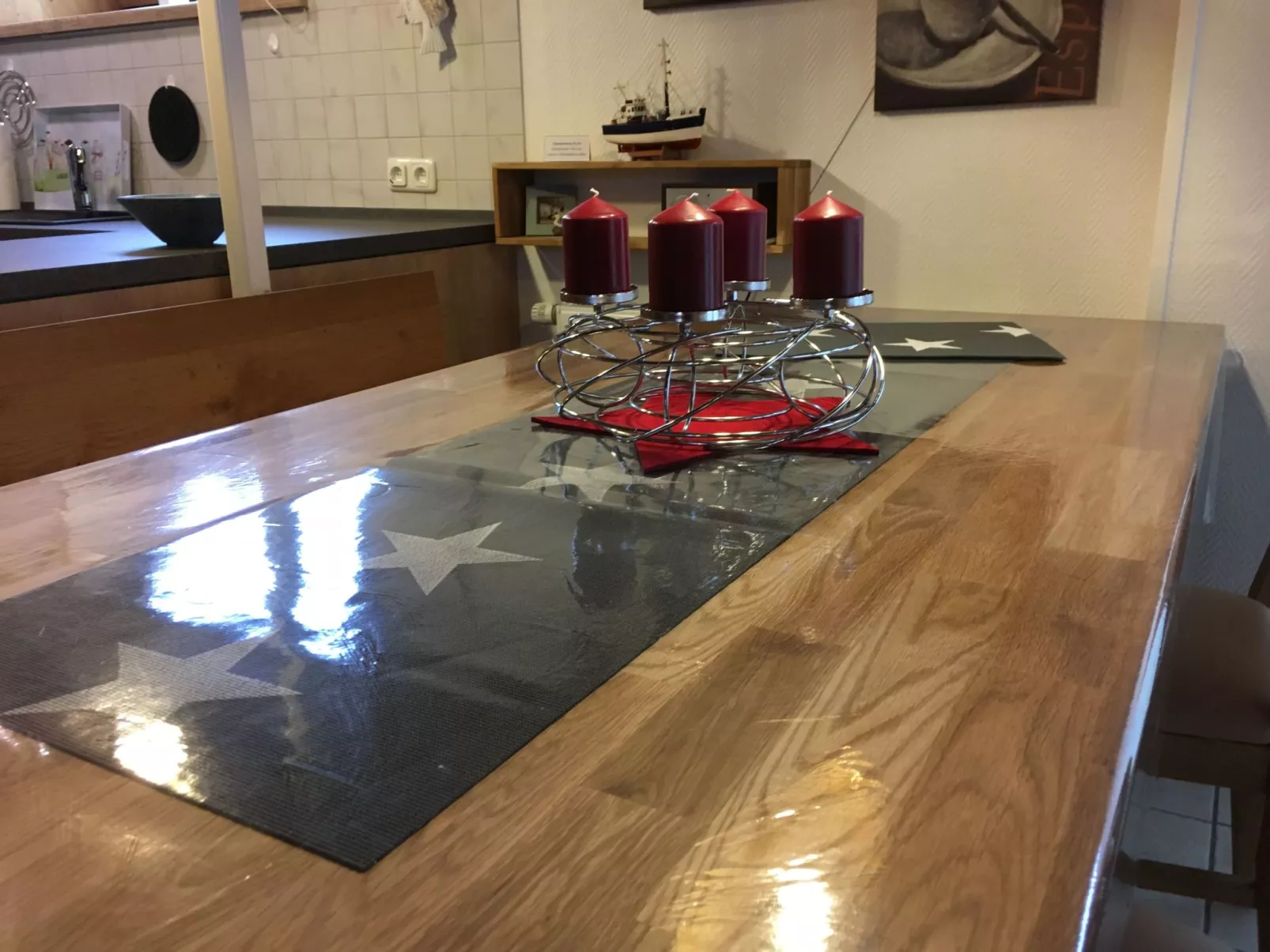 Mit Terrasse, Grill und Garten-Drinnen