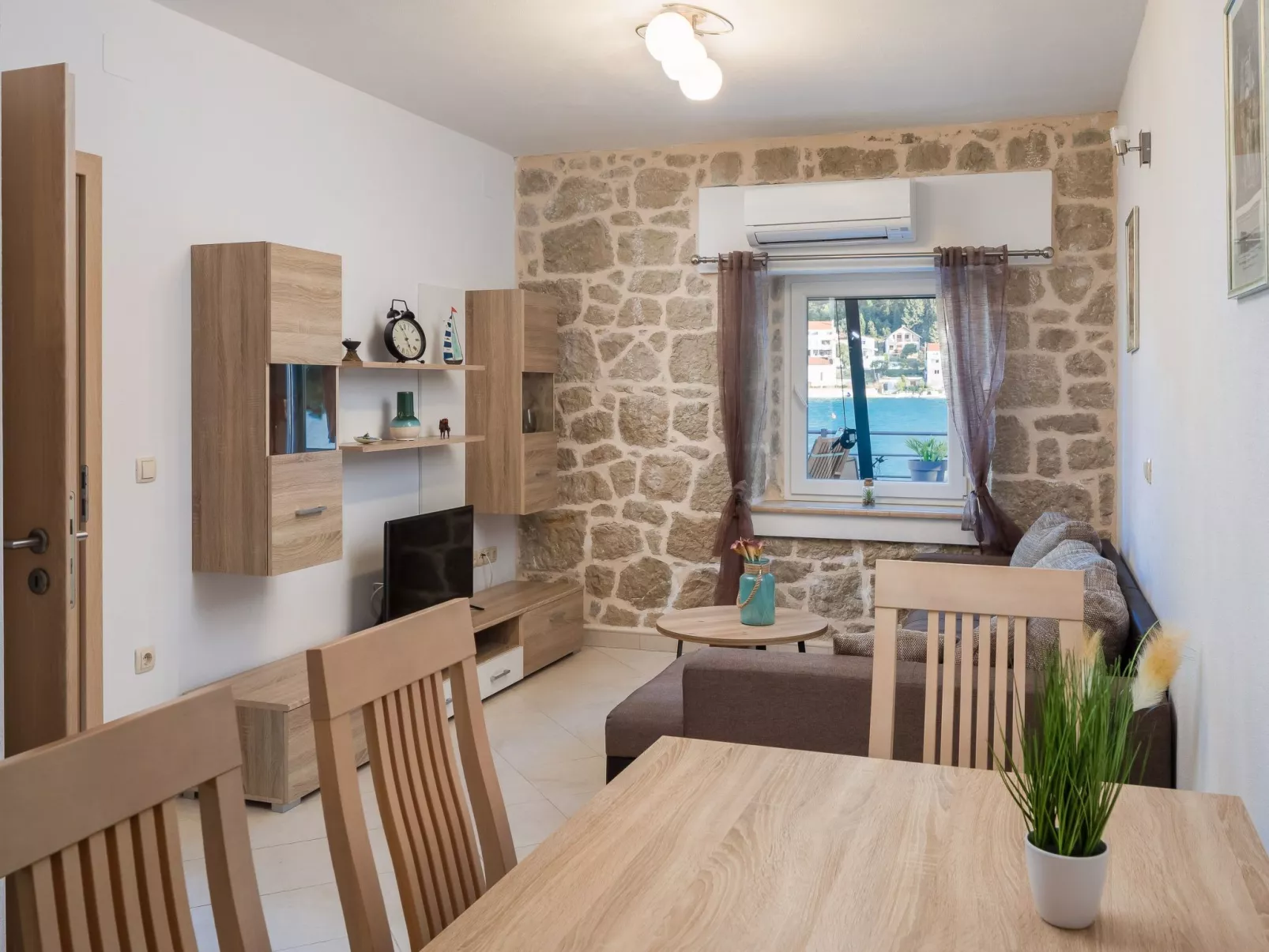 Sonnenaufgang an der Adria - Strandhaus-Drinnen