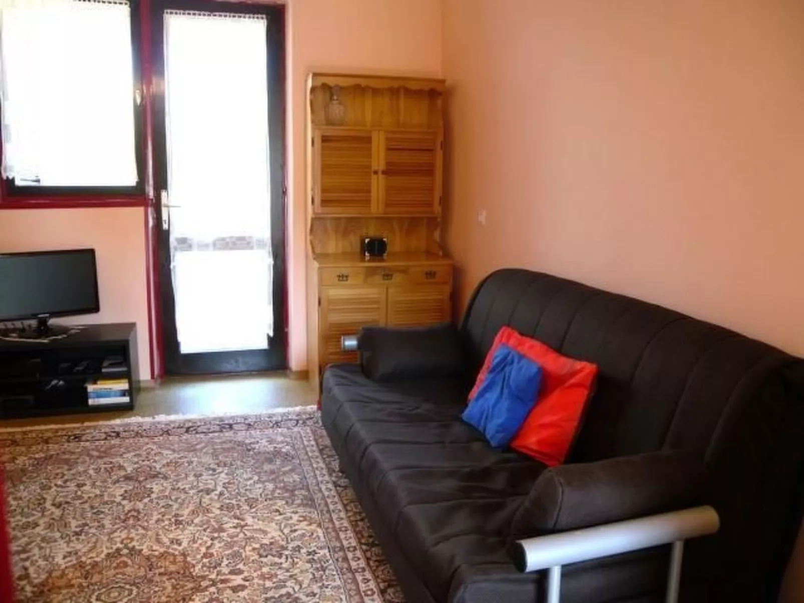 Appartement mit Blick auf das Wasser-Image-tags.info