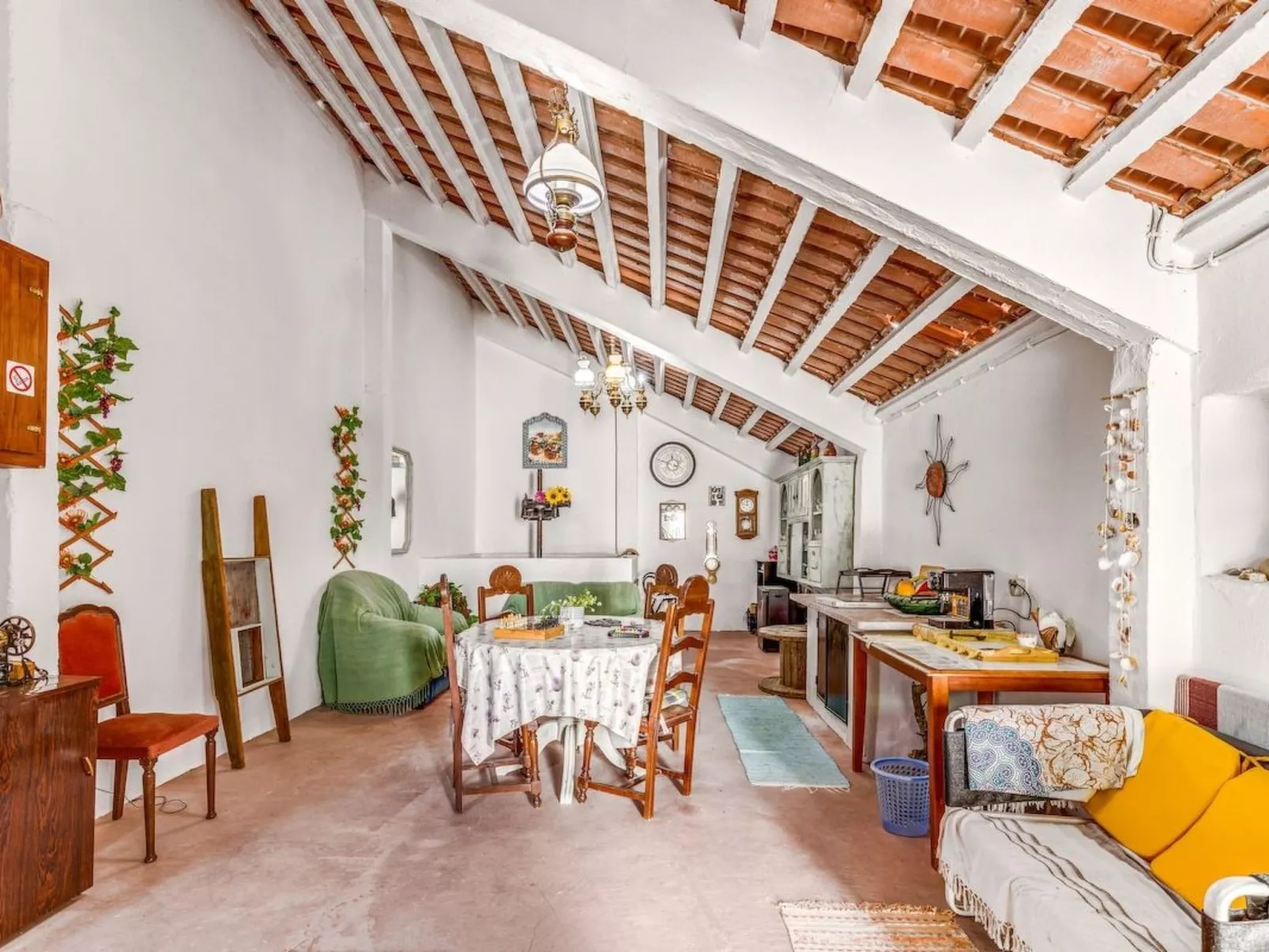 Die Welt des Mondes 1-Dedans