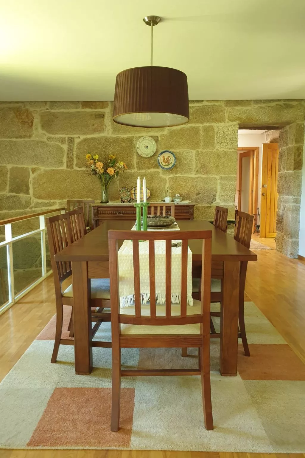 Haus jenseits des Flusses-Drinnen