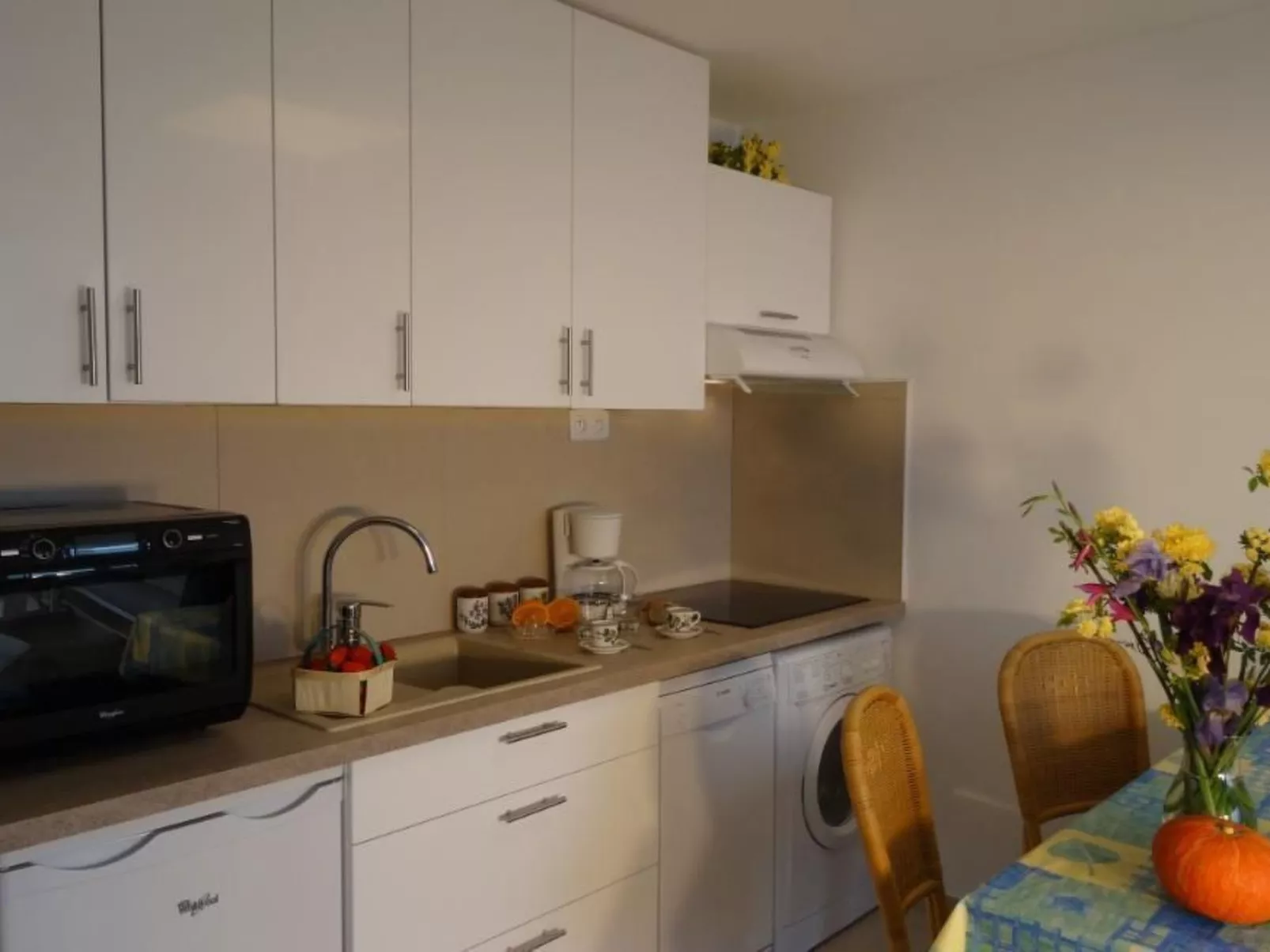 Wohnung panoramischer Meerblick, Schwimmbad, Parkplatz - Dedans