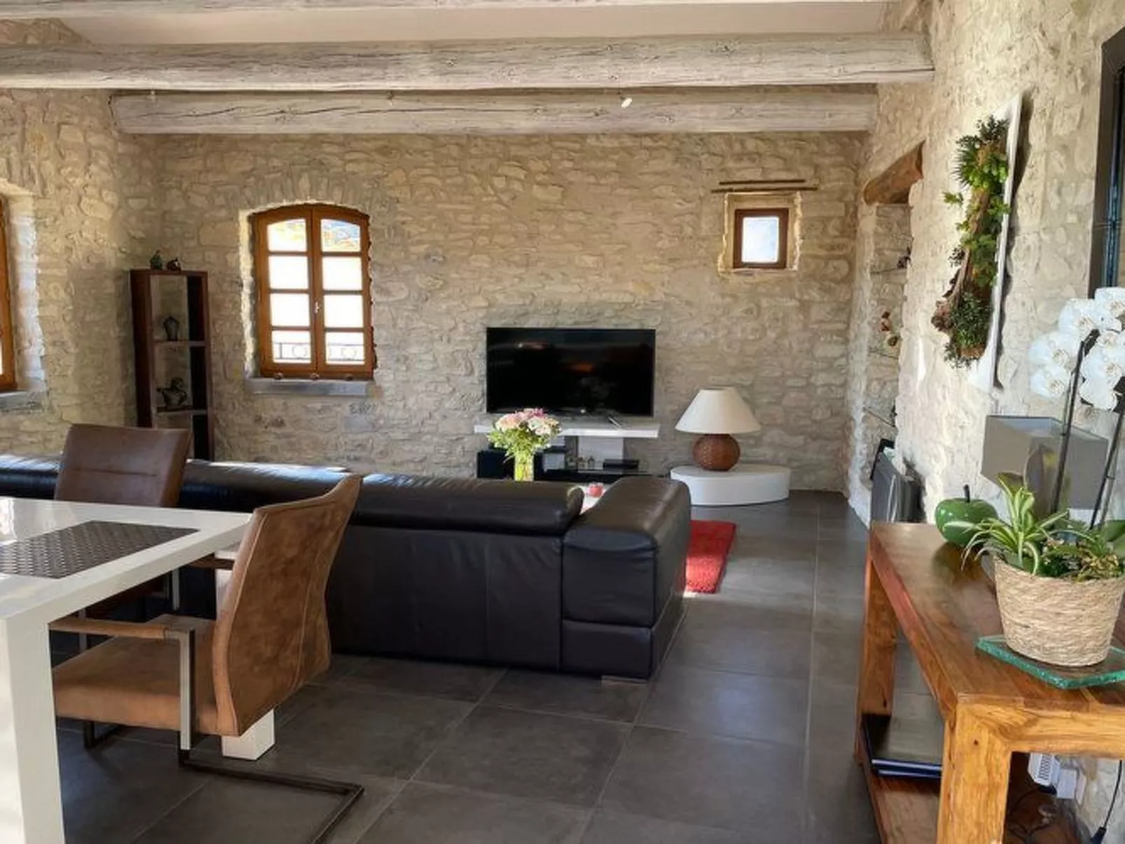 Domäne "Pavillon Timéo" mit Infinity-Pool-Inside