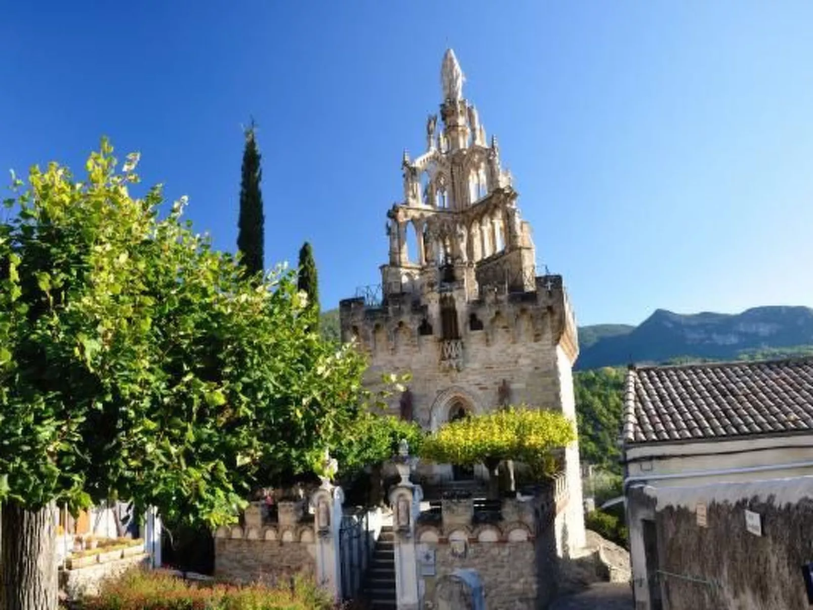 "Haus der Olivenbäume"-Dehors