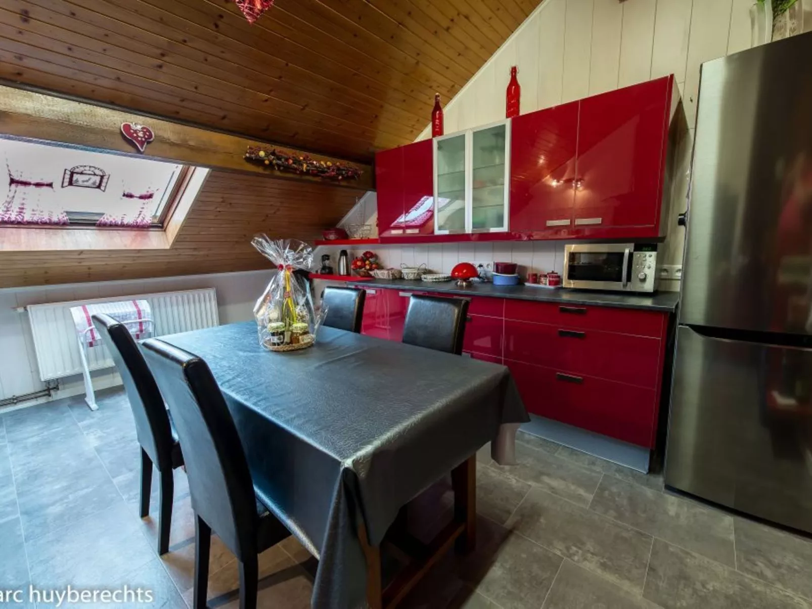 Das Gîte Fleuri mit einer herrlichen Aussicht-Drinnen