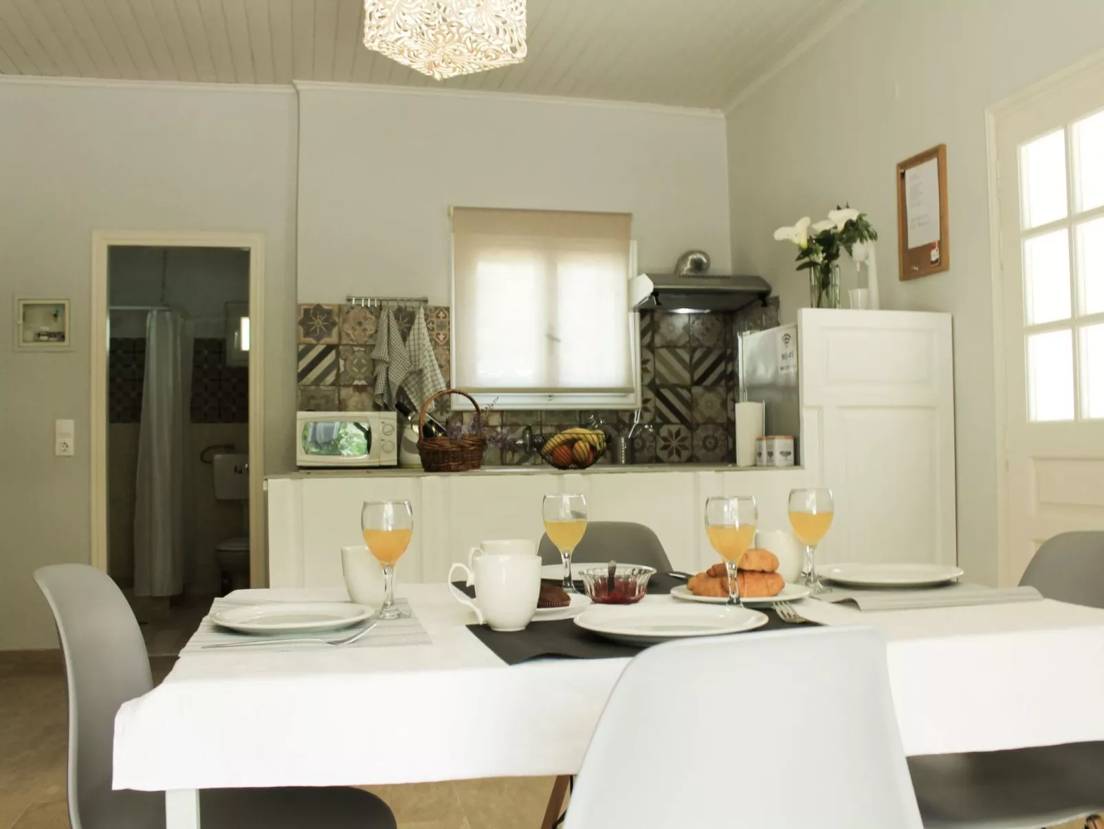 Geräumige Wohnung mit zwei Schlafzimmern in der Nähe des Sandstrandes-Inside