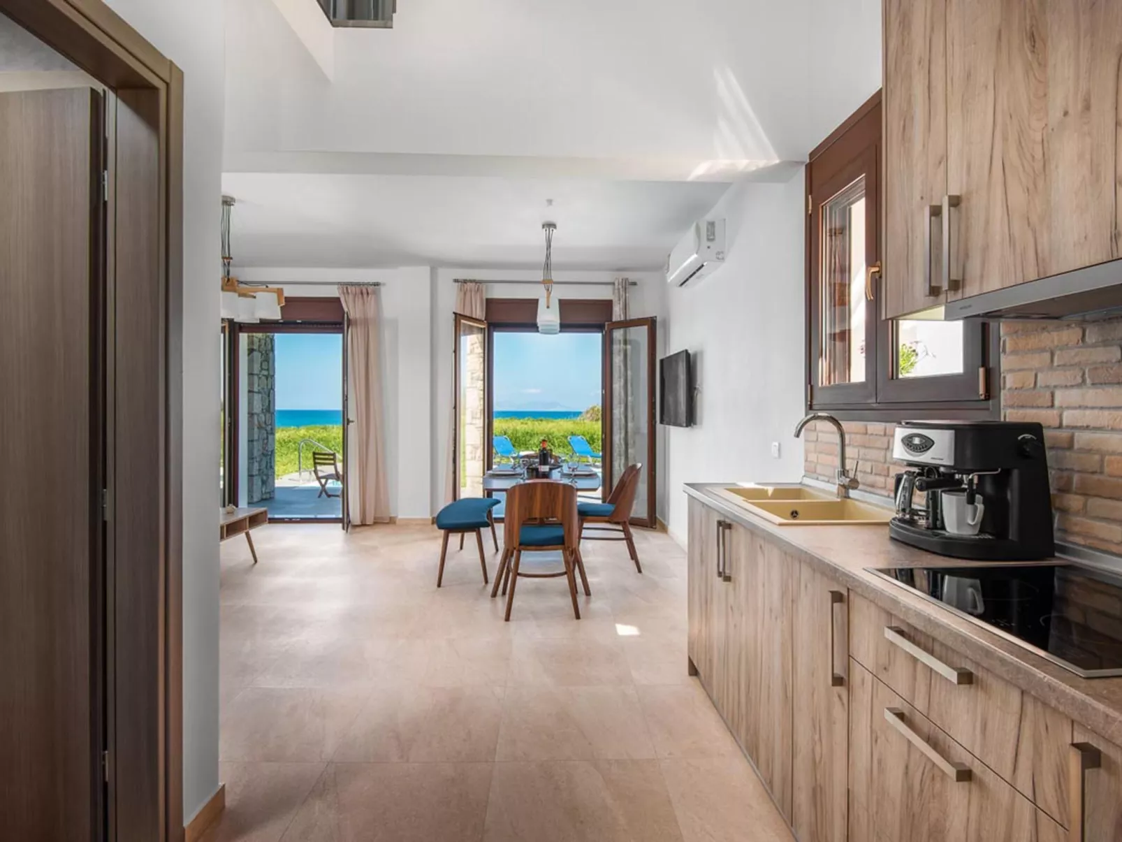 Wunderschöne Steinvilla Attalos-Dedans