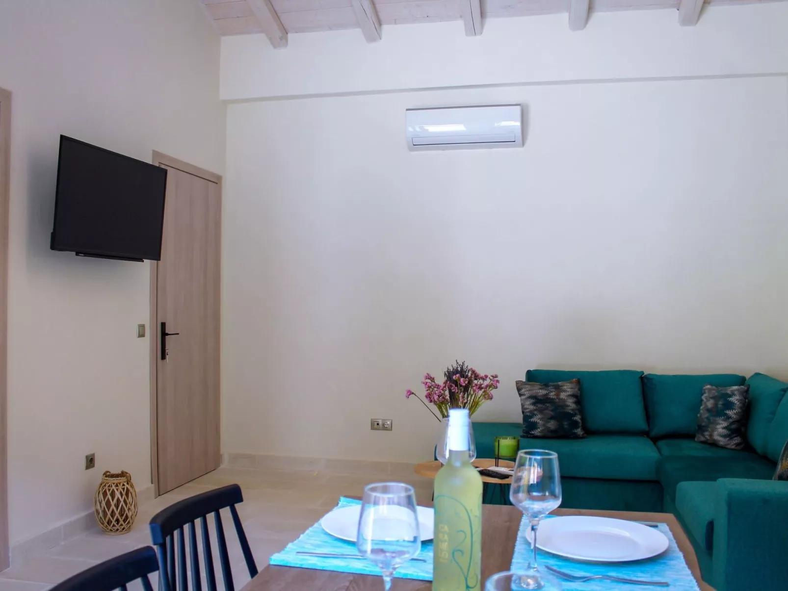 Villa Amfiliki in der Nähe der Agni-Bucht mit privatem Pool-Inside