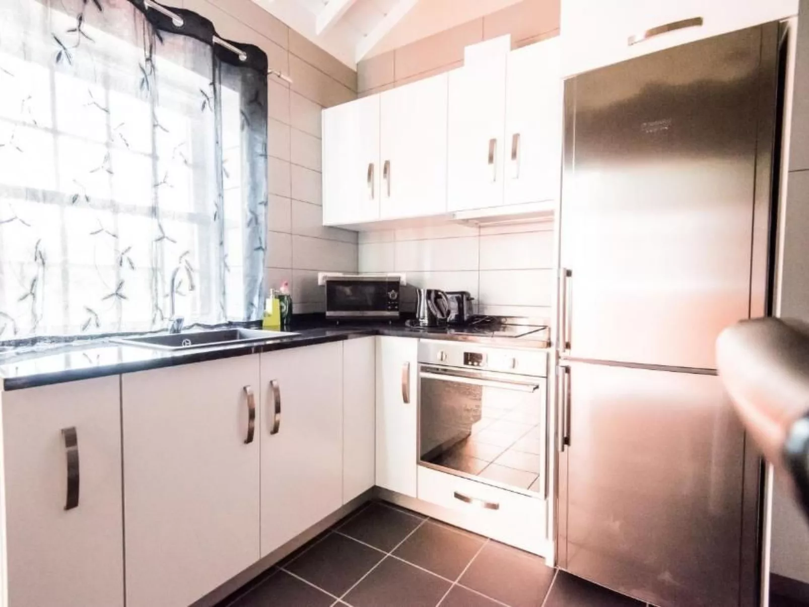 Abrahams Himmelshaus 2-Drinnen