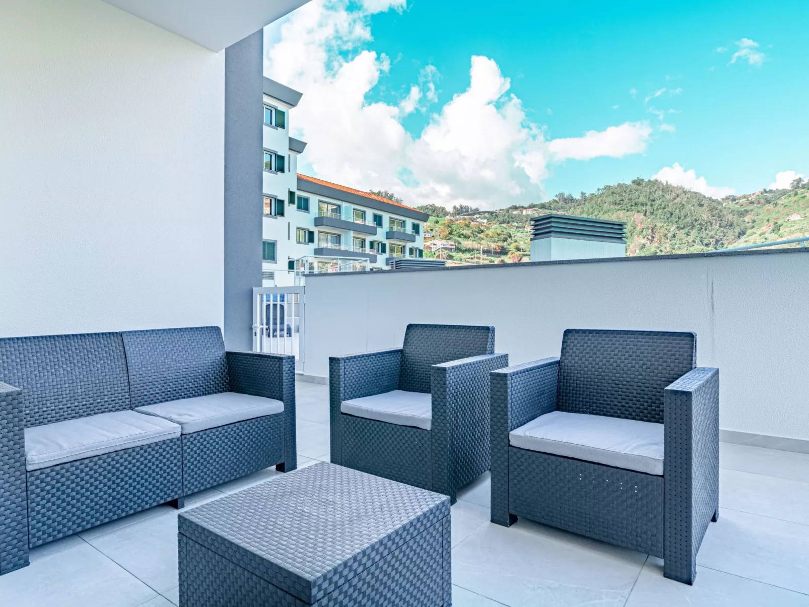 "Sonnenblume" mit Gemeinschaftspool-Dedans