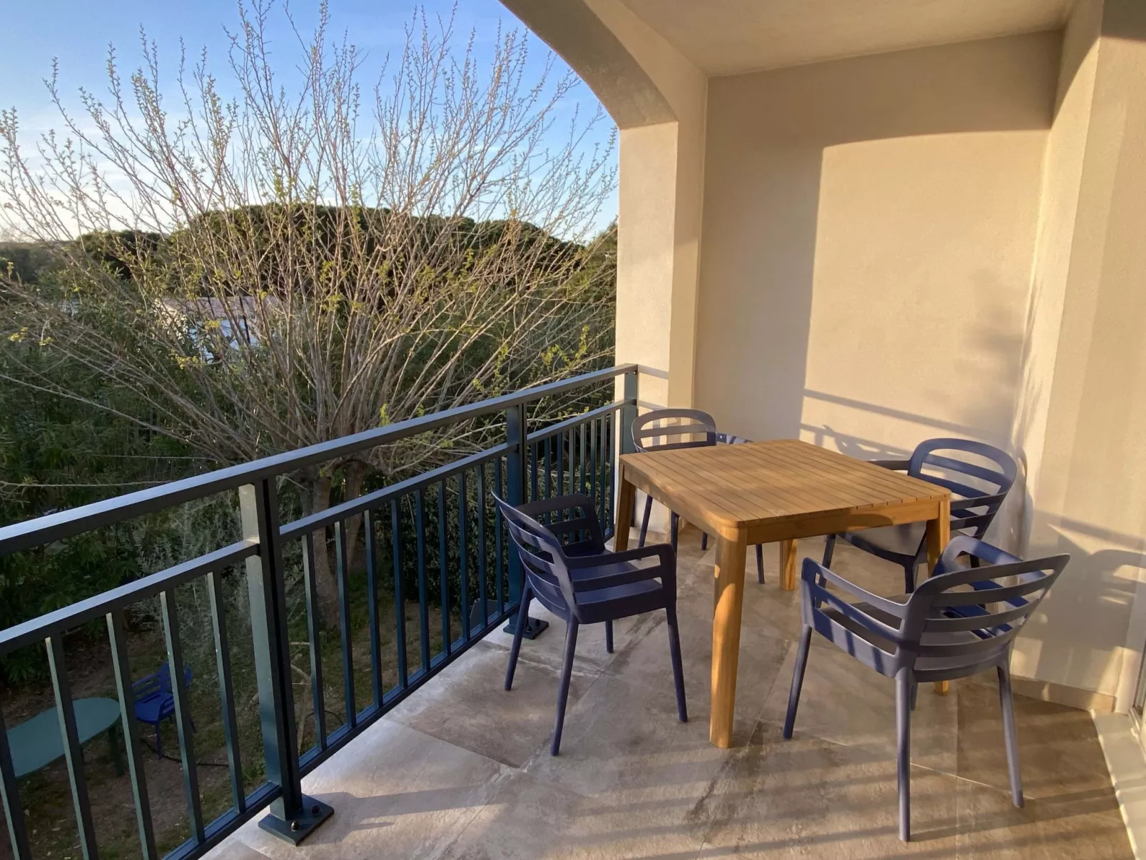 Pinu - Les Muriers-Dehors