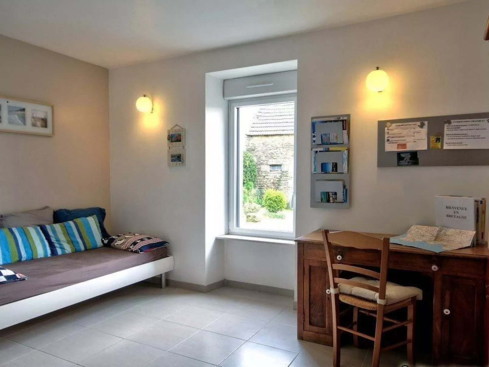 Domäne "Gîte de Languivoa" (Unterkunft in Languivoa)-Dedans