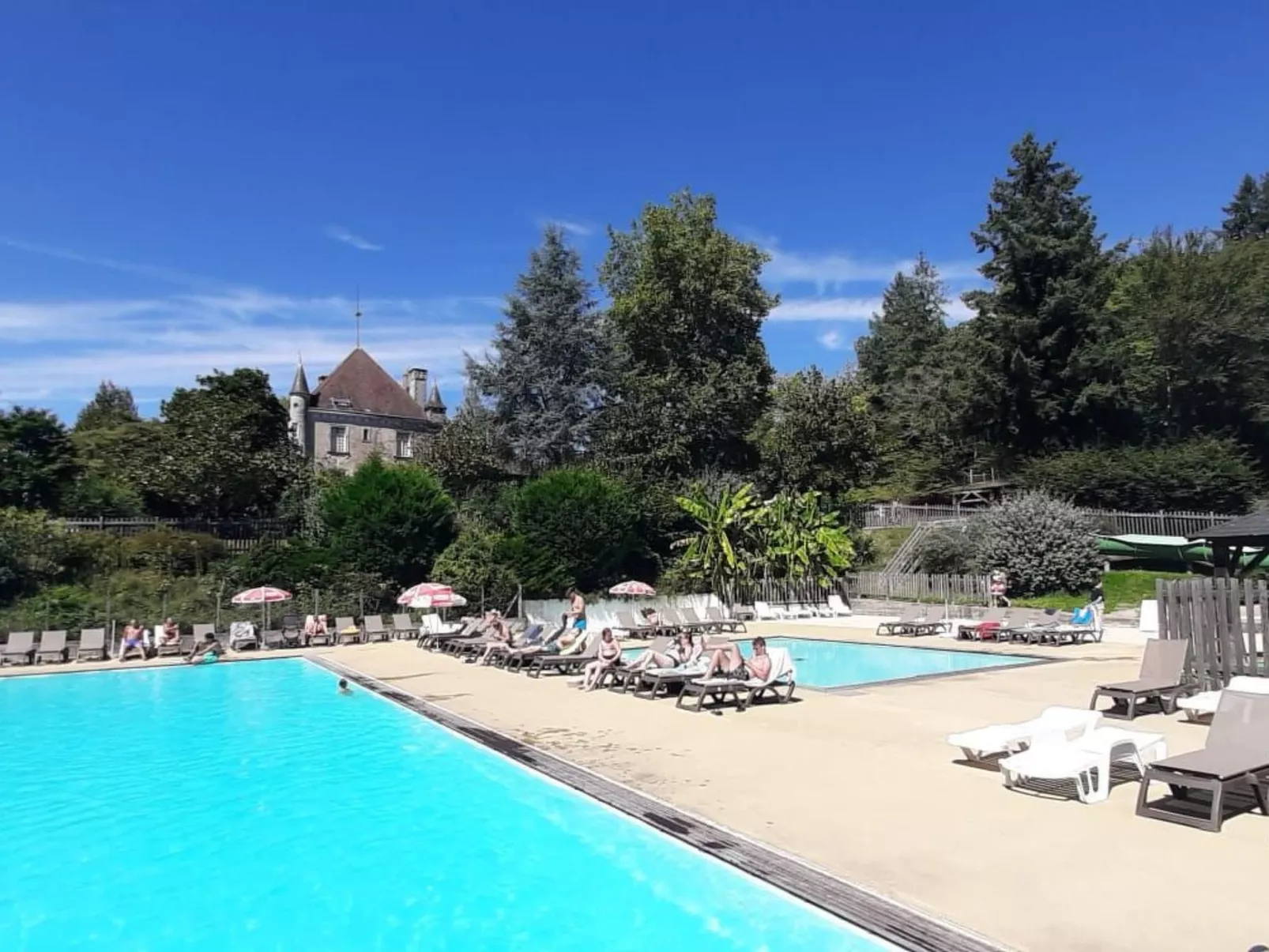 Chalet B10 Yemanisi in der Dordogne-Outside