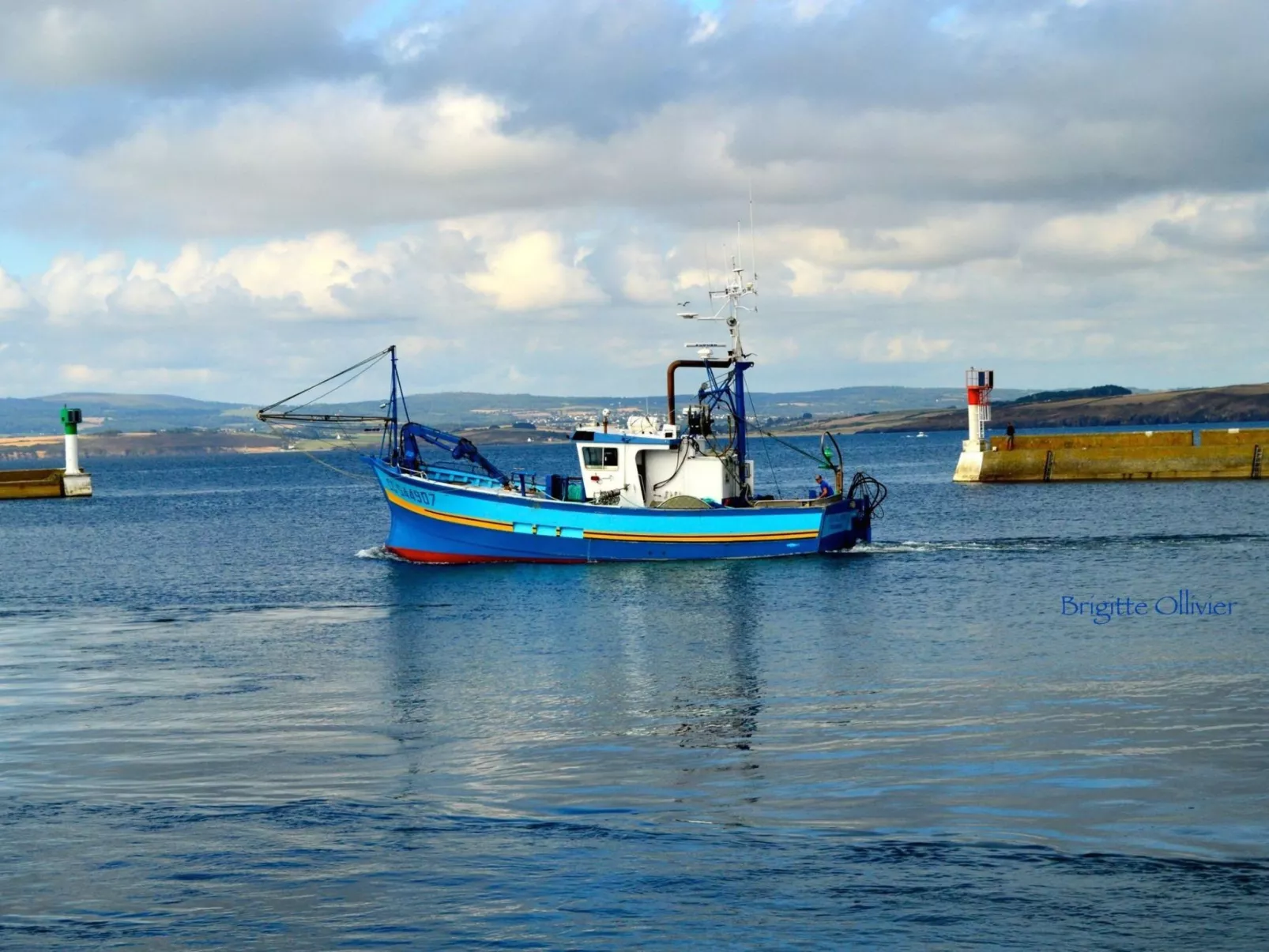 Mit eigenem Garten und Grill-Outside