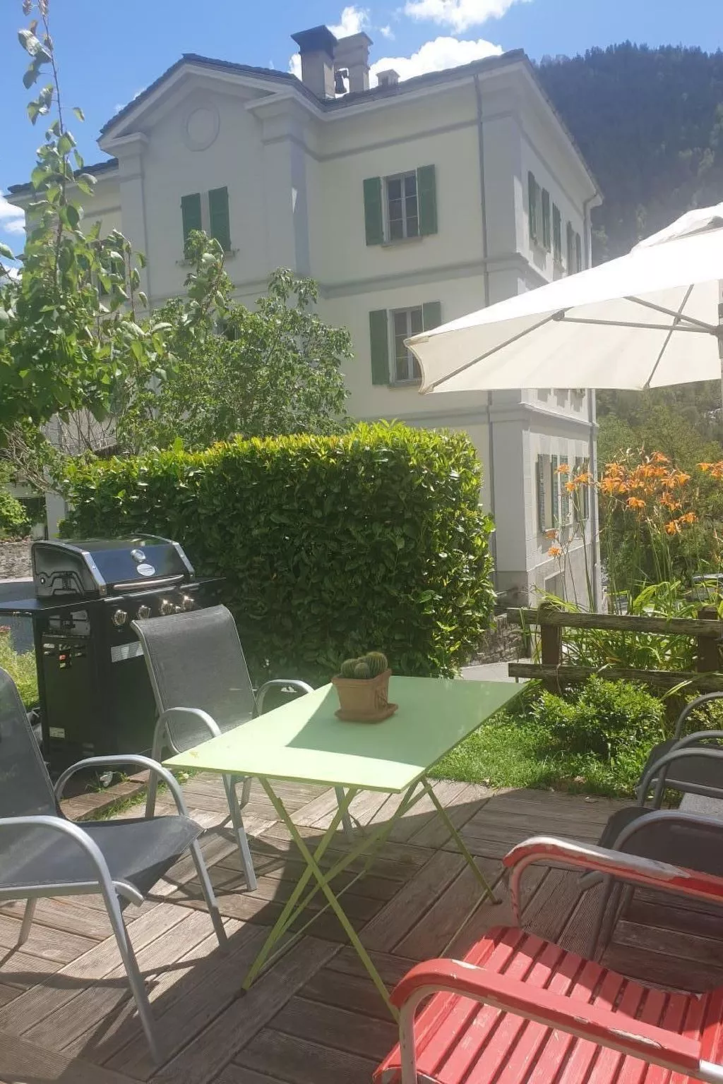 Geräumige Ferienwohnung-Draußen